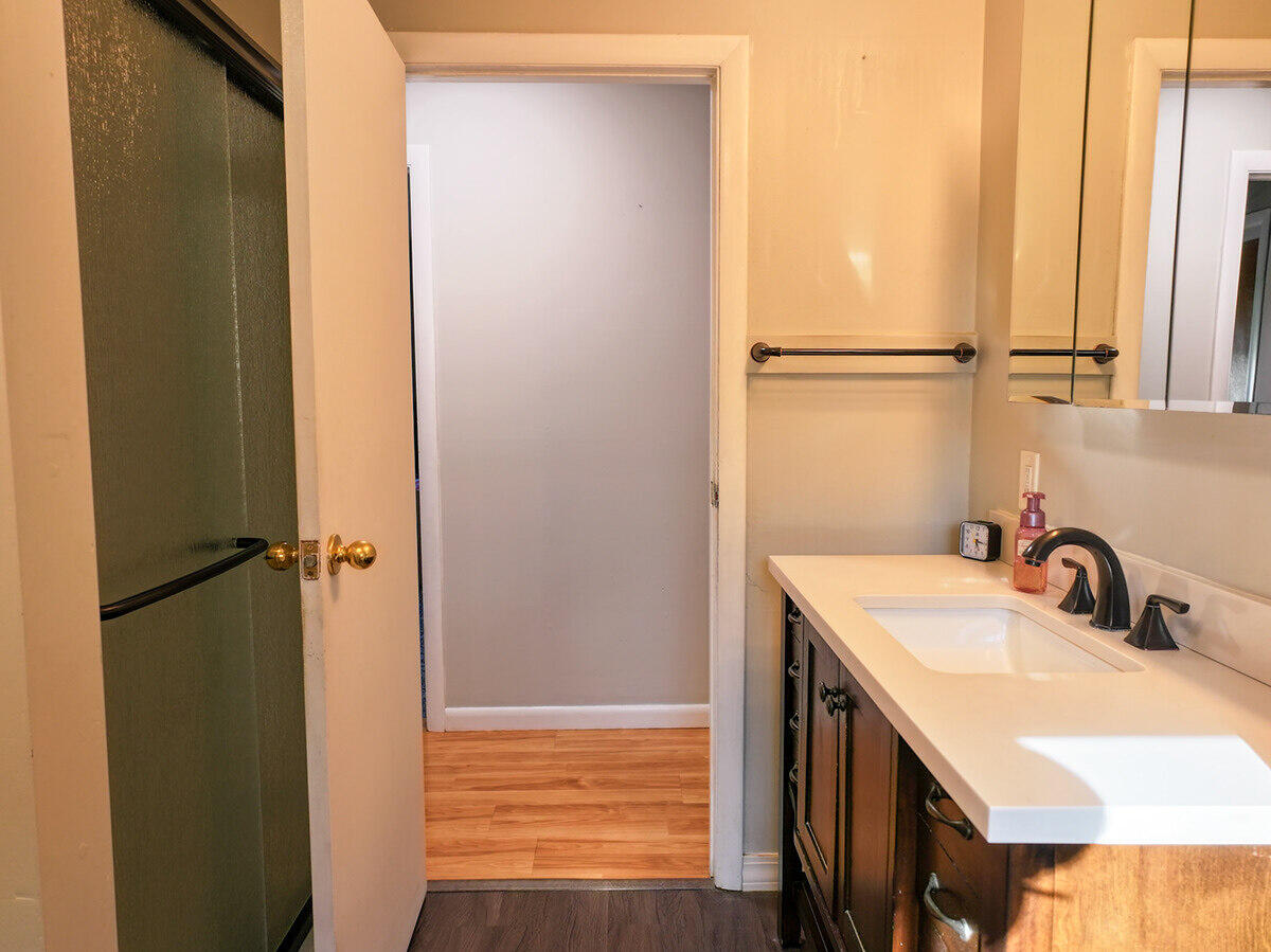 32 Lawn Avenue, Gorham, ME, 04038