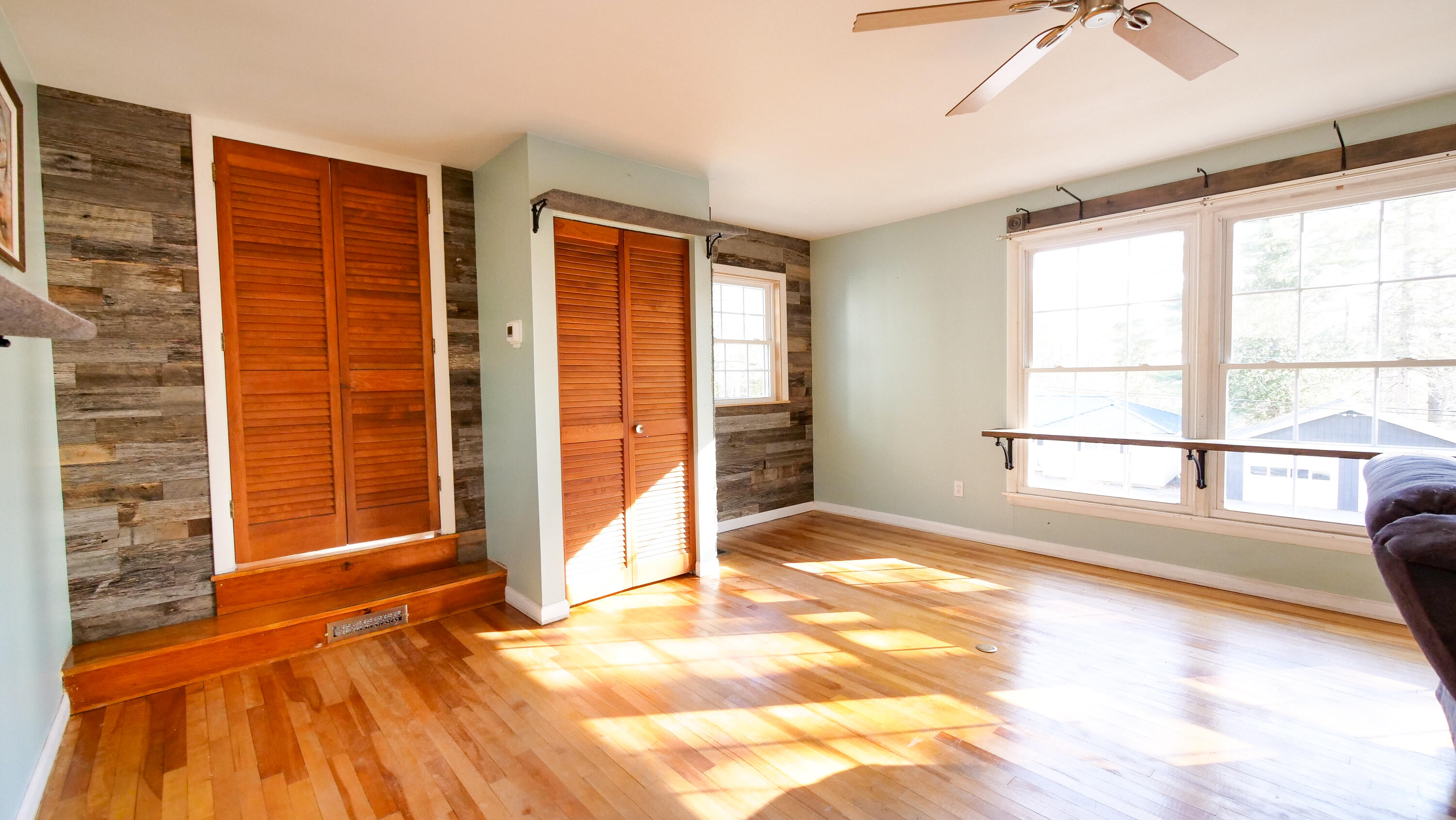 16 Gardner Road, Orono, ME, 04473