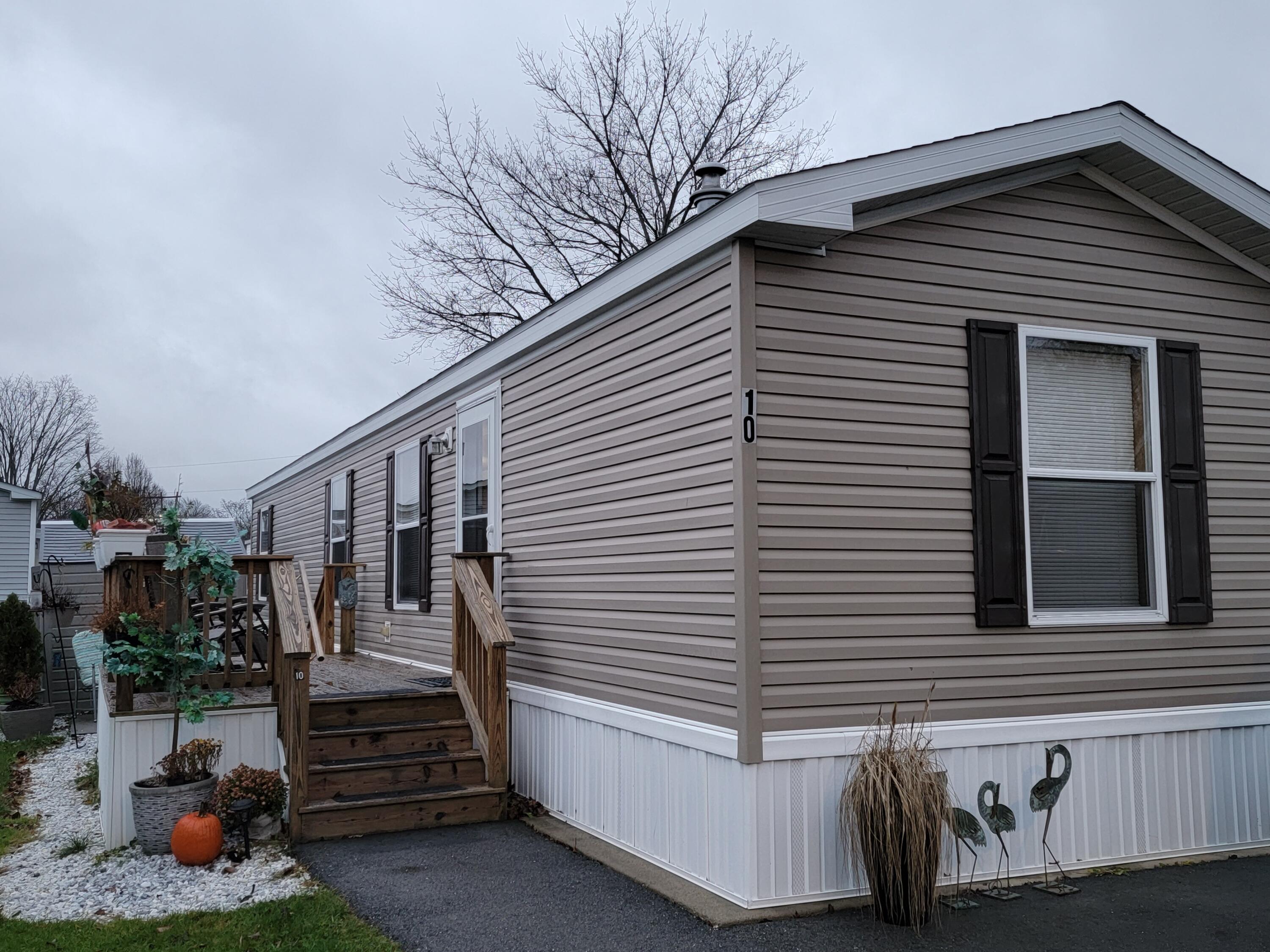 Photo of 10 Blackberry Place Kittery ME 03904