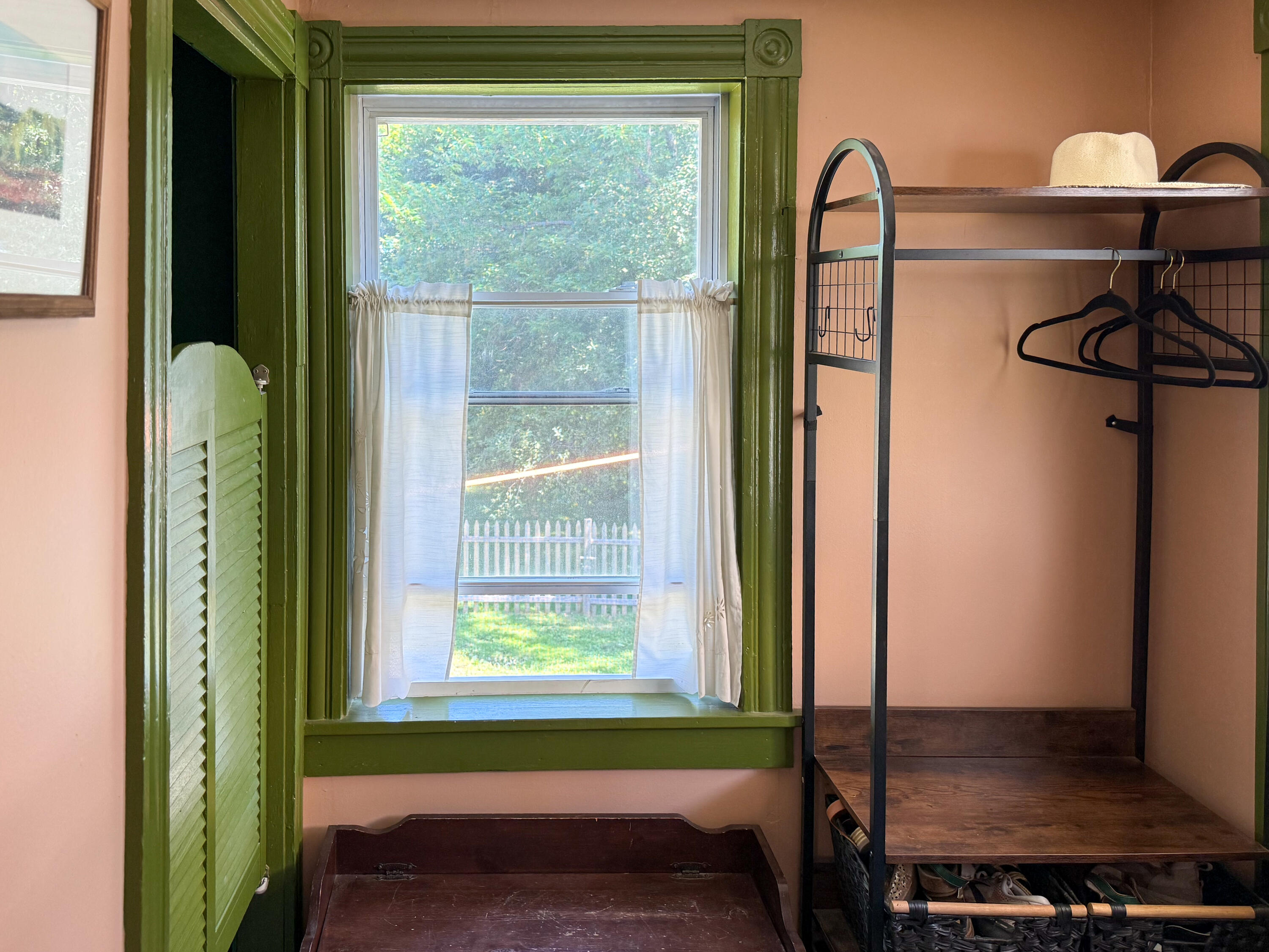 Entry room