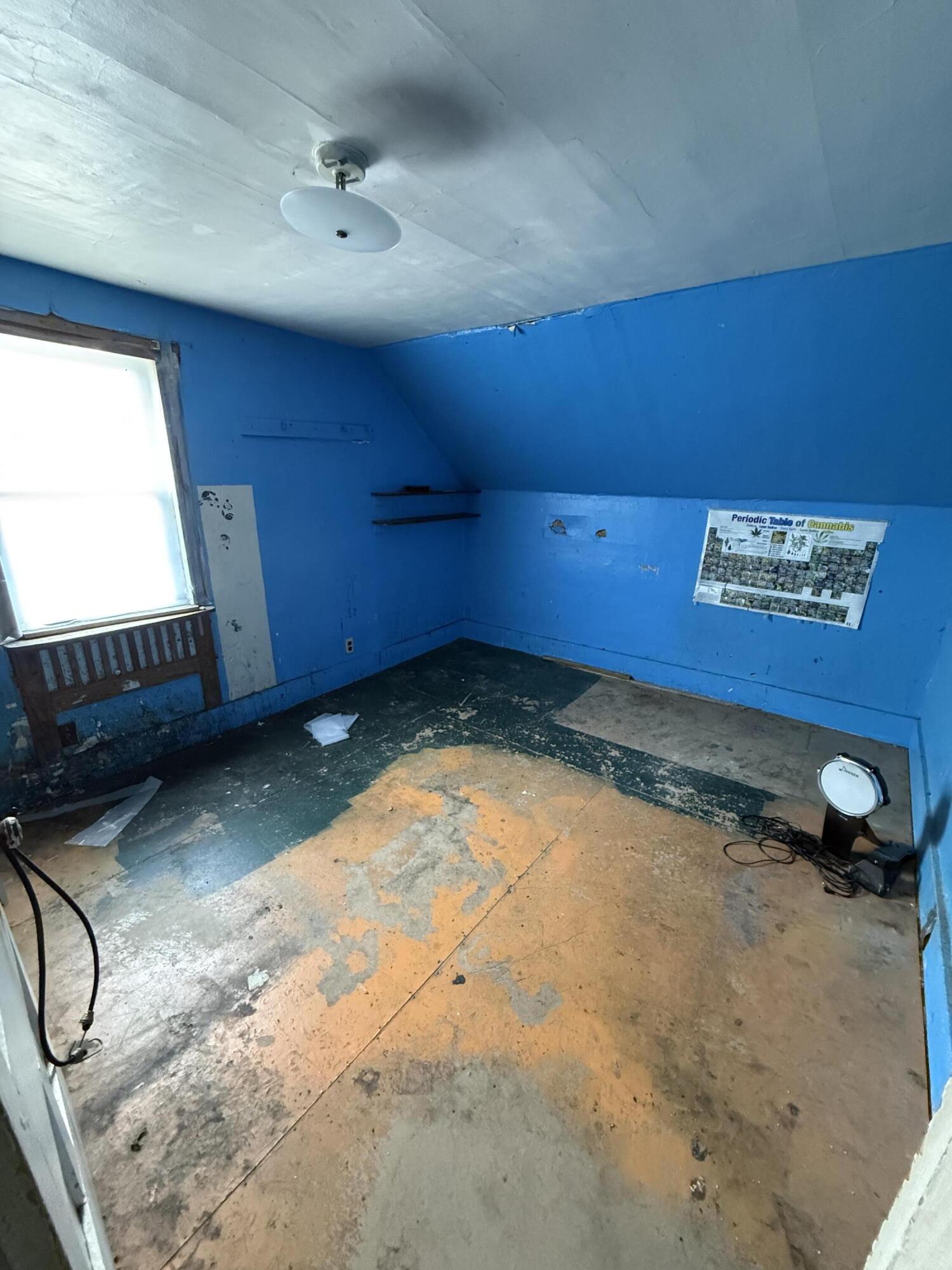 19 Perry Street, Lincoln, ME, 04457