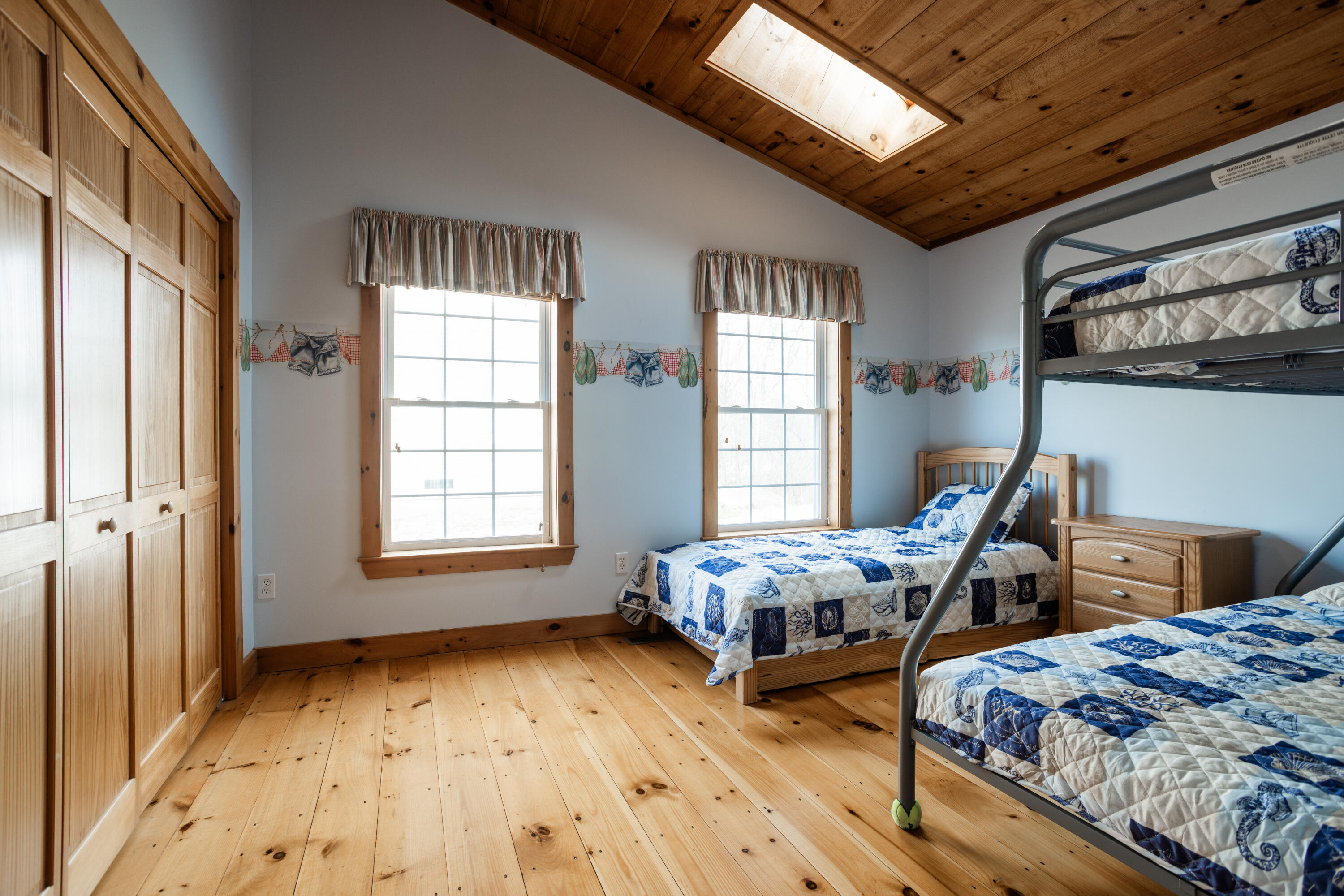 16 Fort Hill Ext Avenue, York, ME, 03909