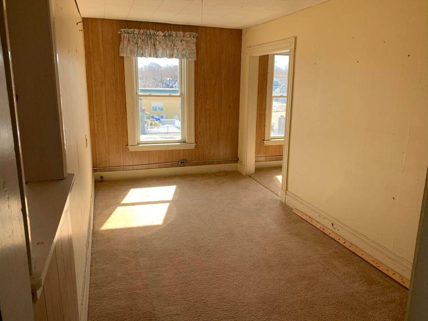 96 Penobscot Avenue, Millinocket, ME, 04462