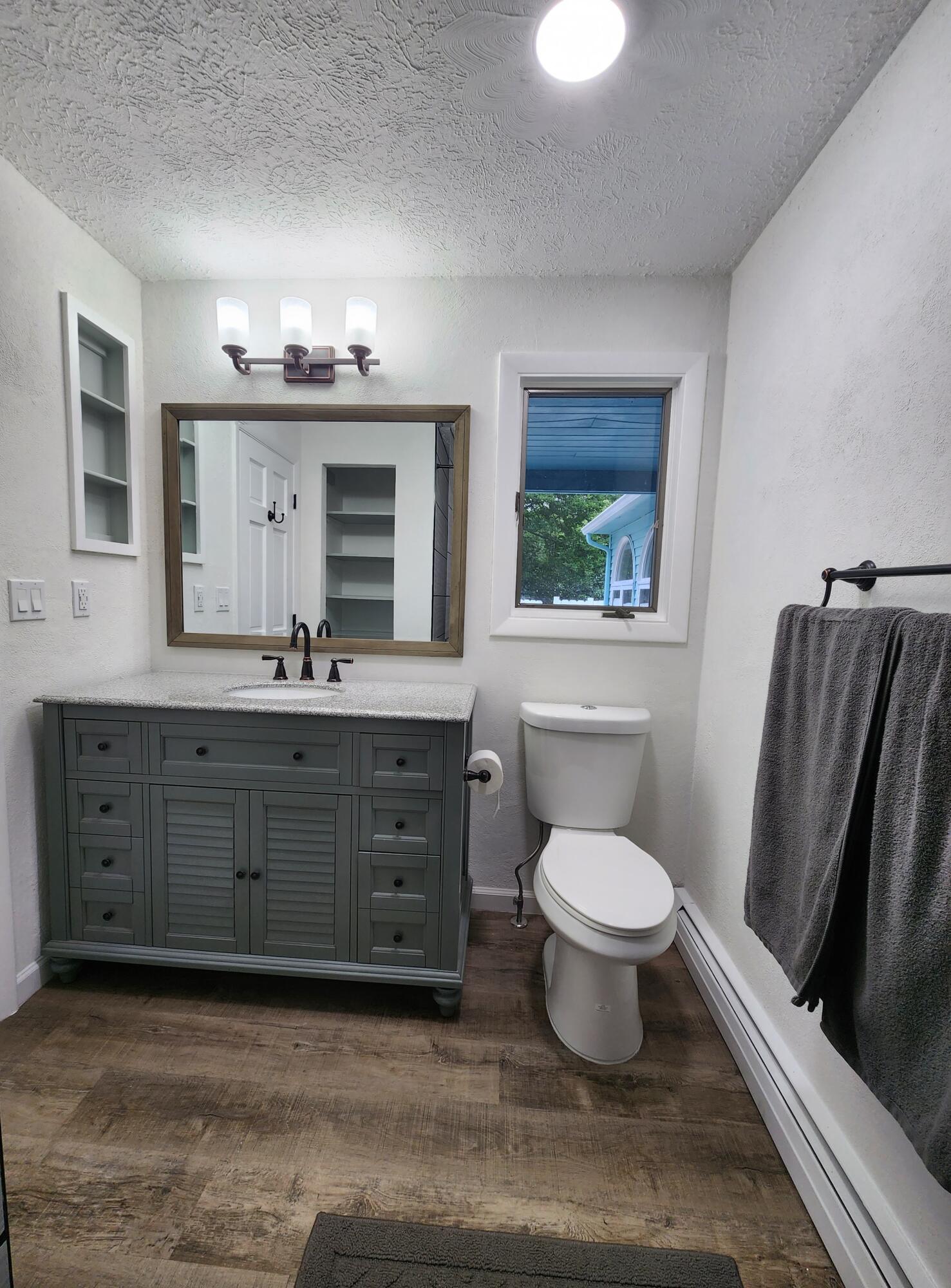 18 Martin Heights, Raymond, ME, 04071