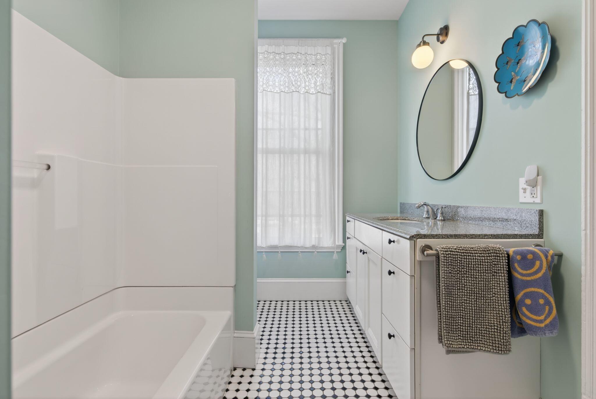 494 Cumberland Avenue, Portland, ME, 04101
