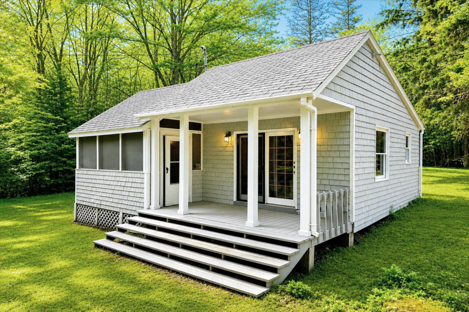 562 Rays Point Road, Milbridge, ME 04658 Guest Cottage