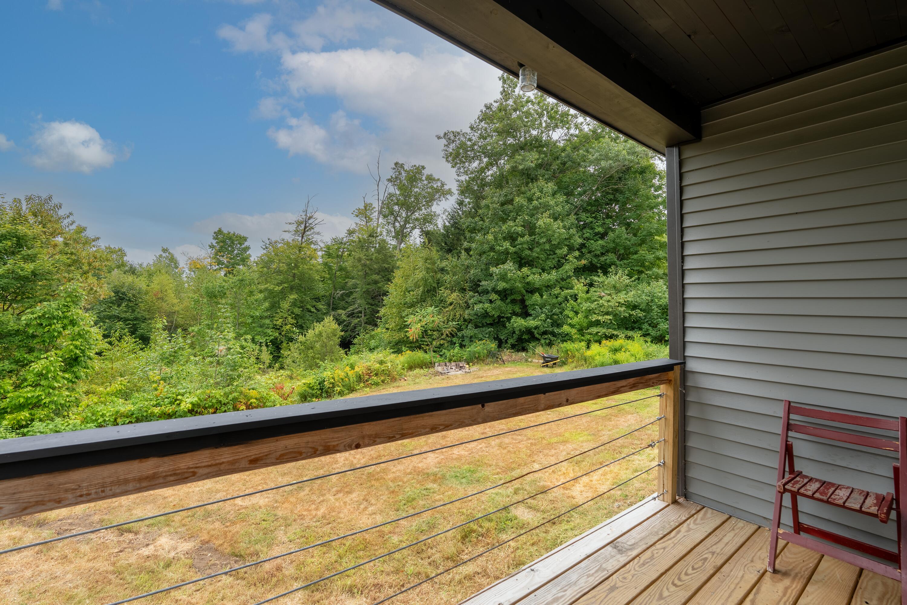 42 East Oxford Road, Paris, ME, 04281