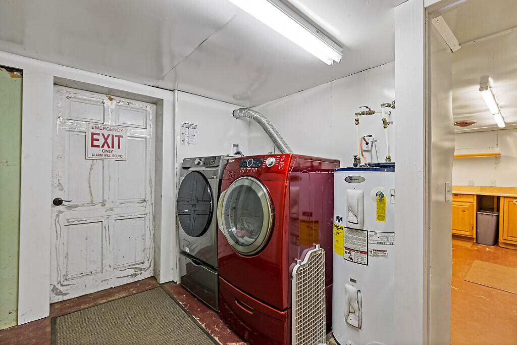 83 Main Street, Phillips, ME, 04966