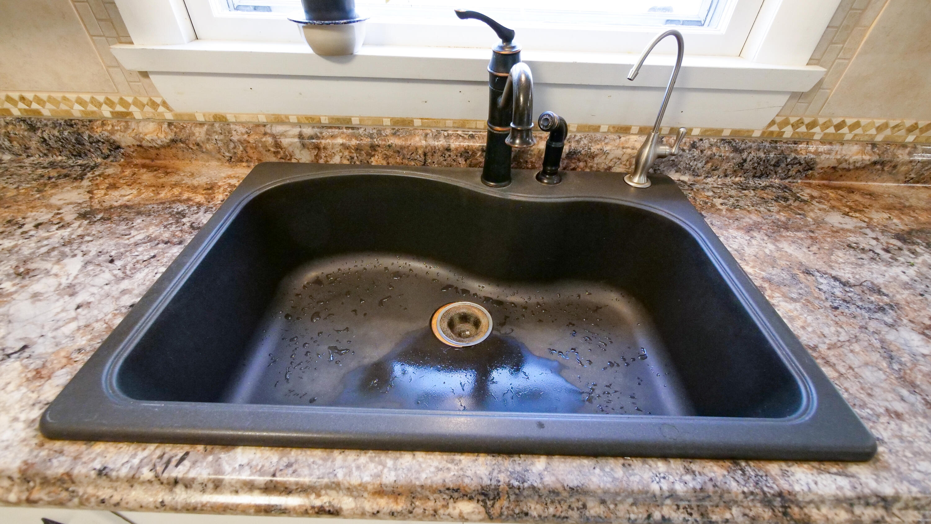 16 Gardner Road, Orono, ME, 04473