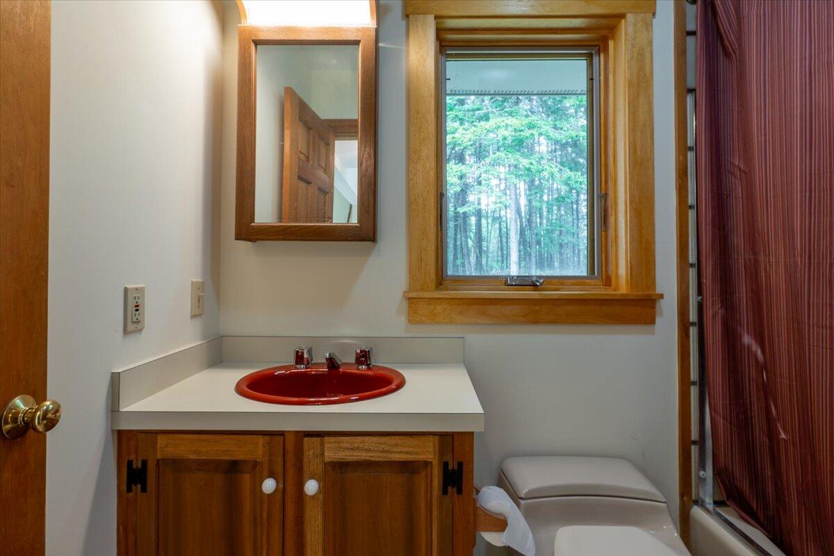 391 Main Road, Islesboro, ME, 04848