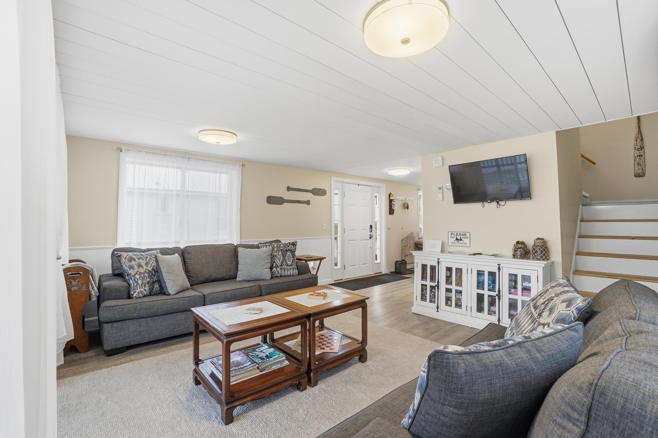 6 Mattanawcook Street, Lincoln, ME, 04457