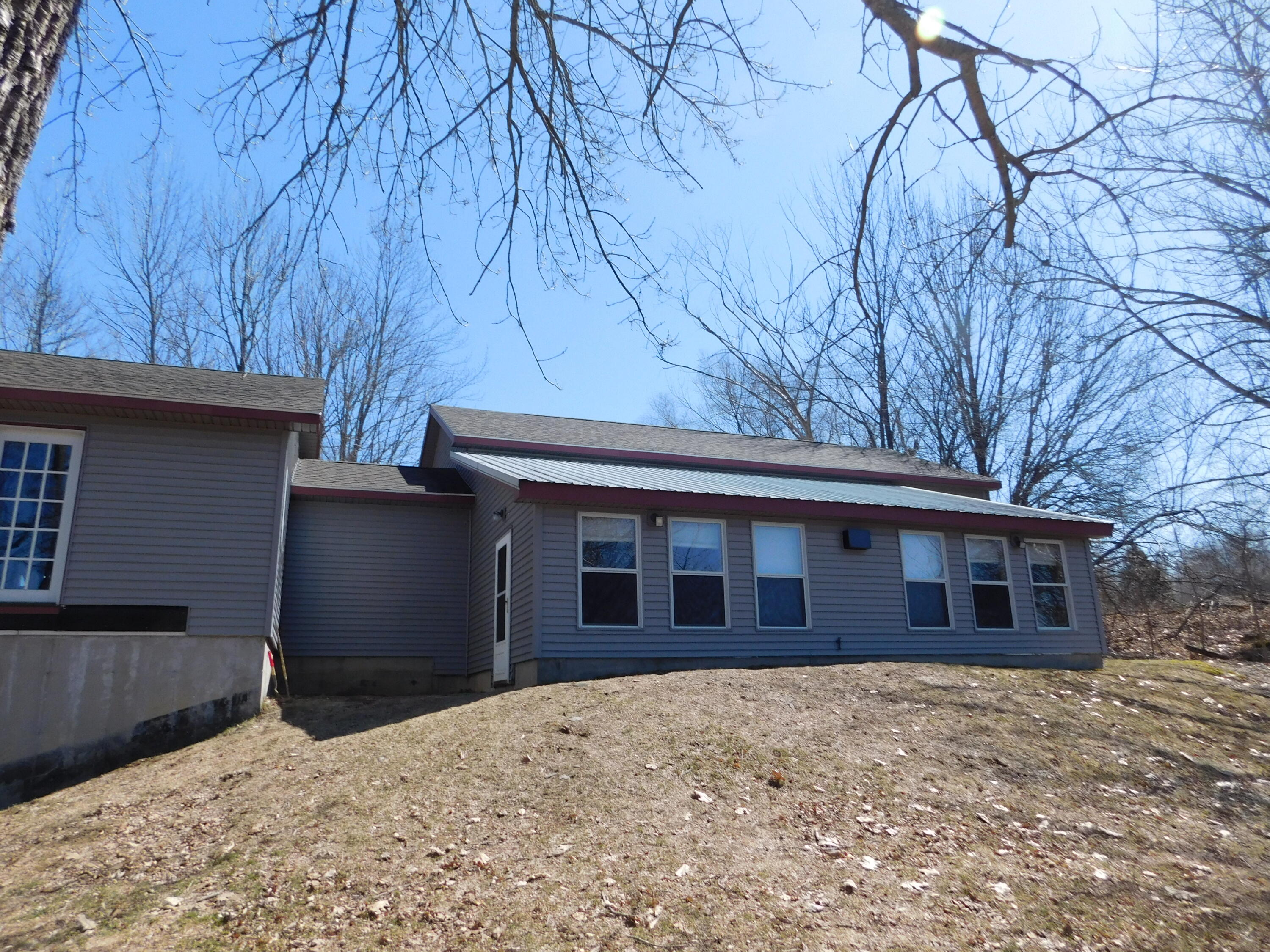 557 Enfield Road, Lincoln, ME, 04457