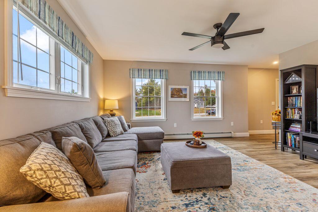 11 Estes Drive, Standish, ME, 04085