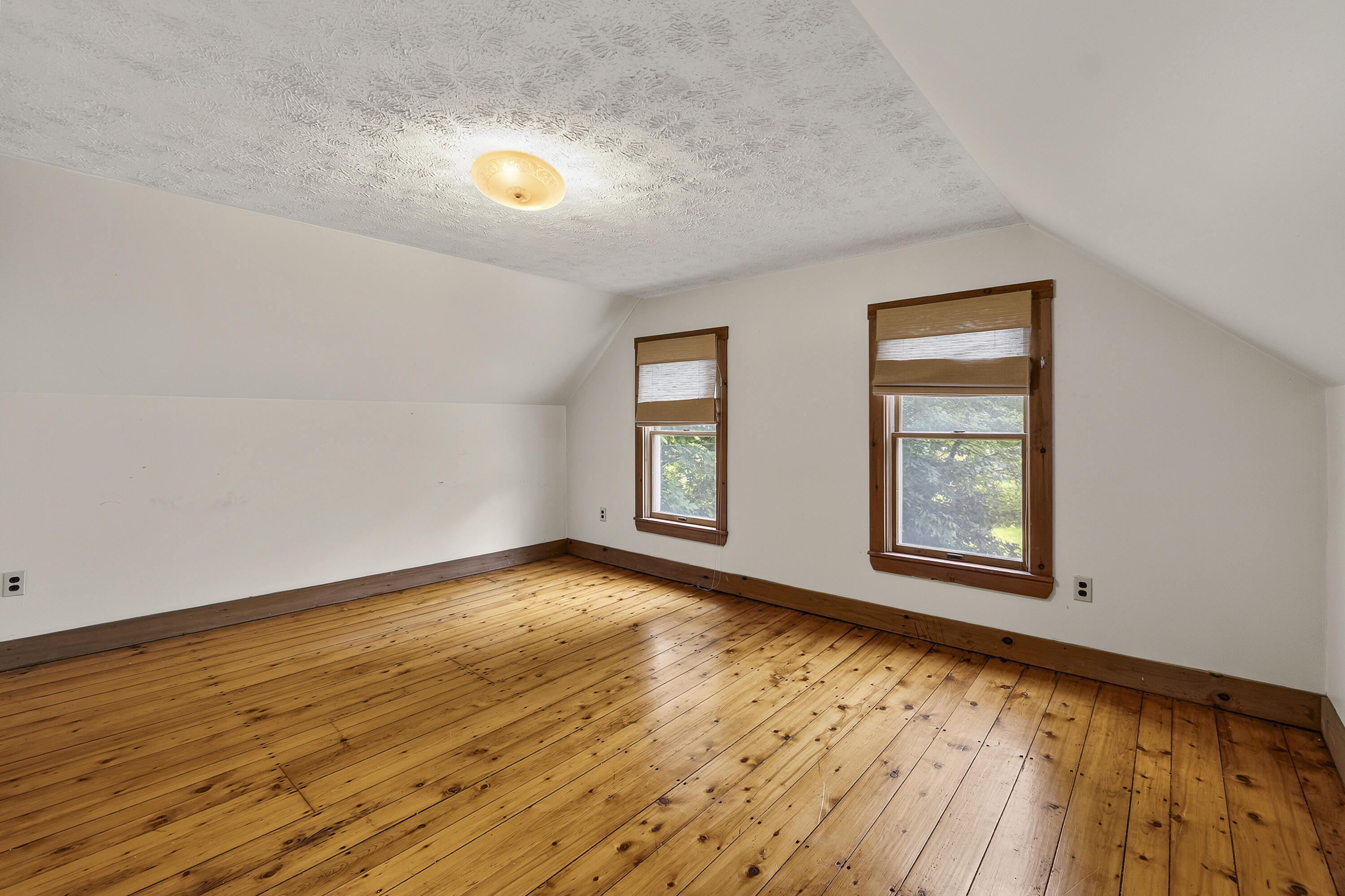 3 Leighton Rd_132