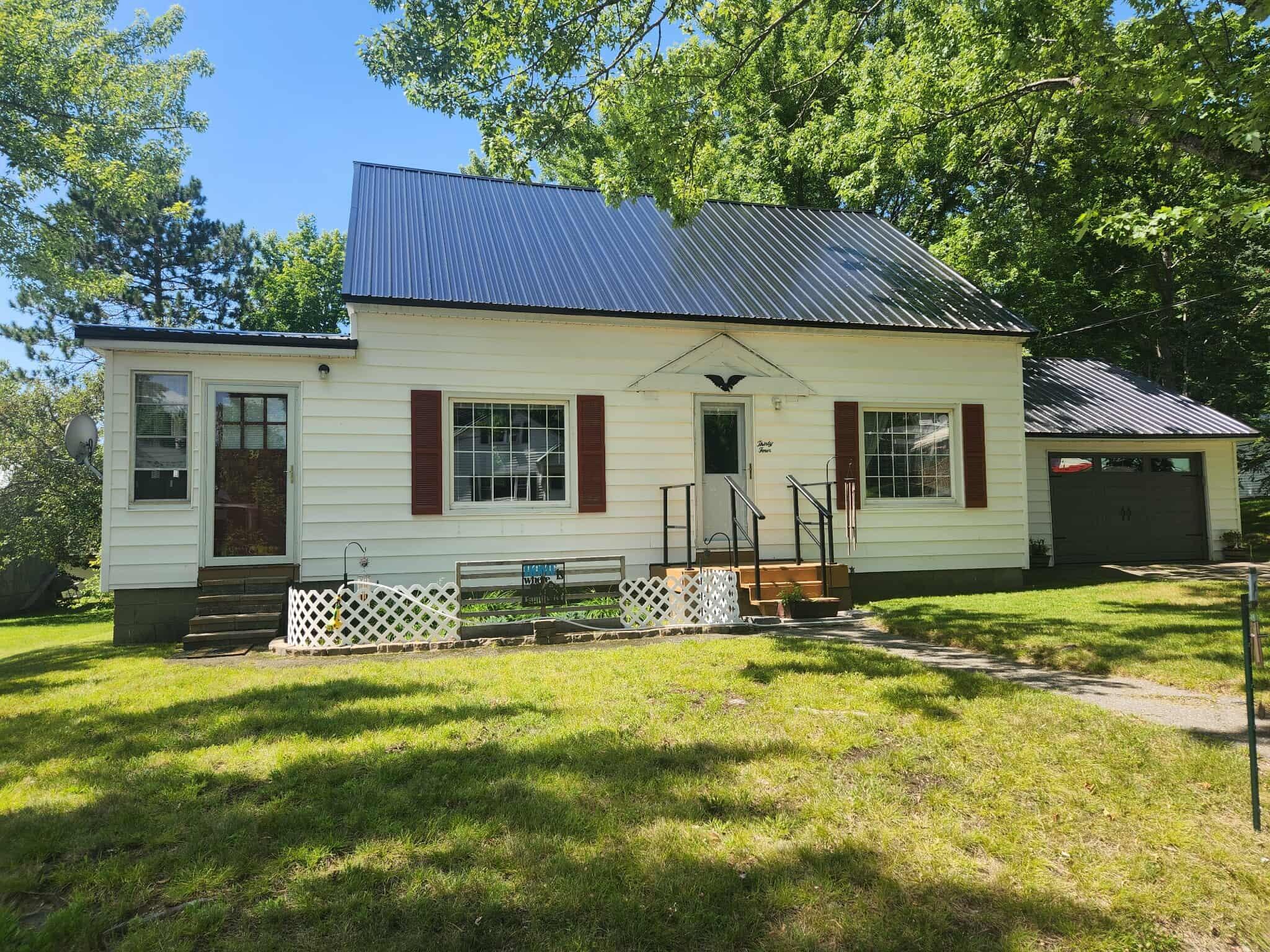 34 Cedar Street, East Millinocket, ME, 04430