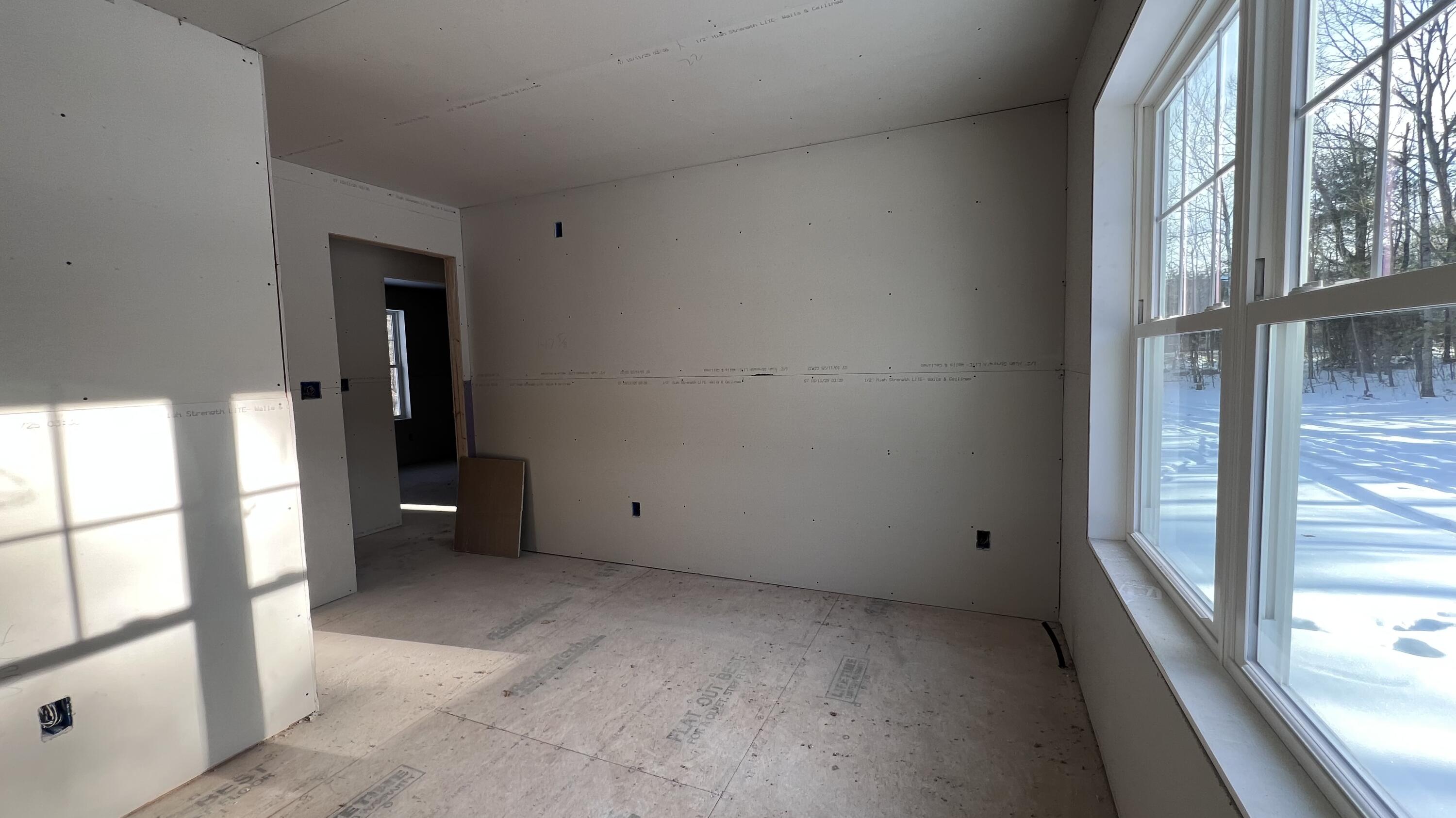 140 Raymond Hill Road, Raymond, ME, 04071