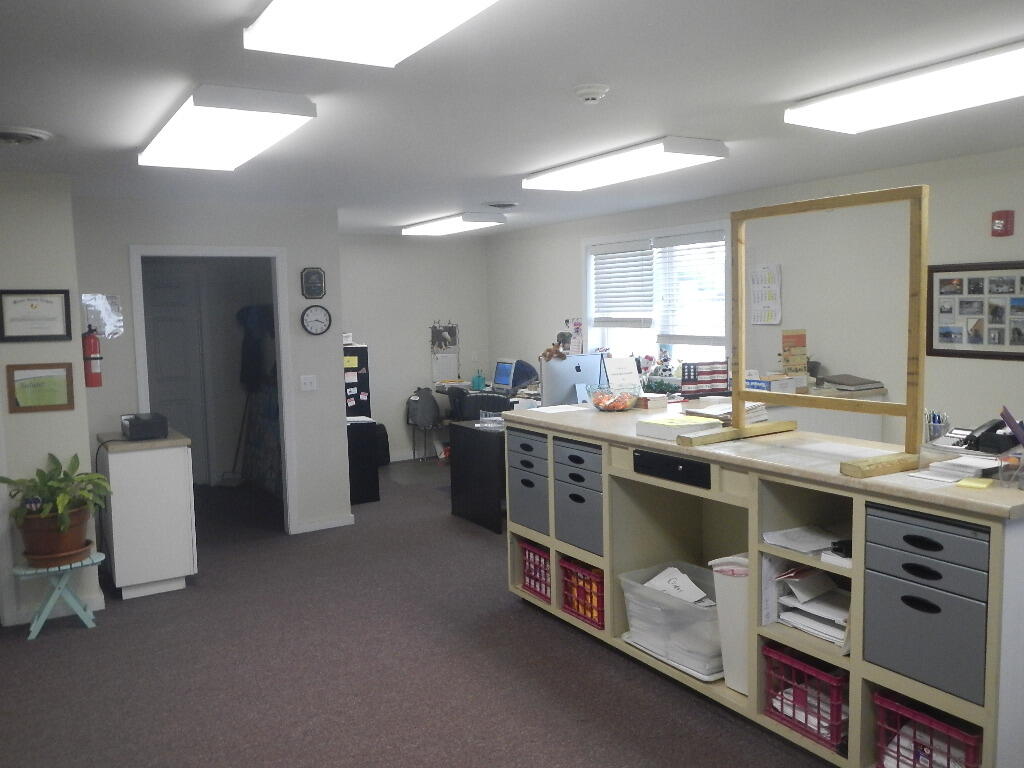 78 W Broadway, Lincoln, ME, 04457