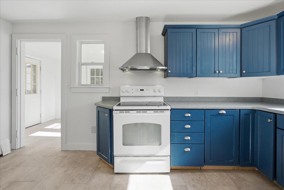 1827 Minot Avenue, Auburn, ME 04210 18-1-18