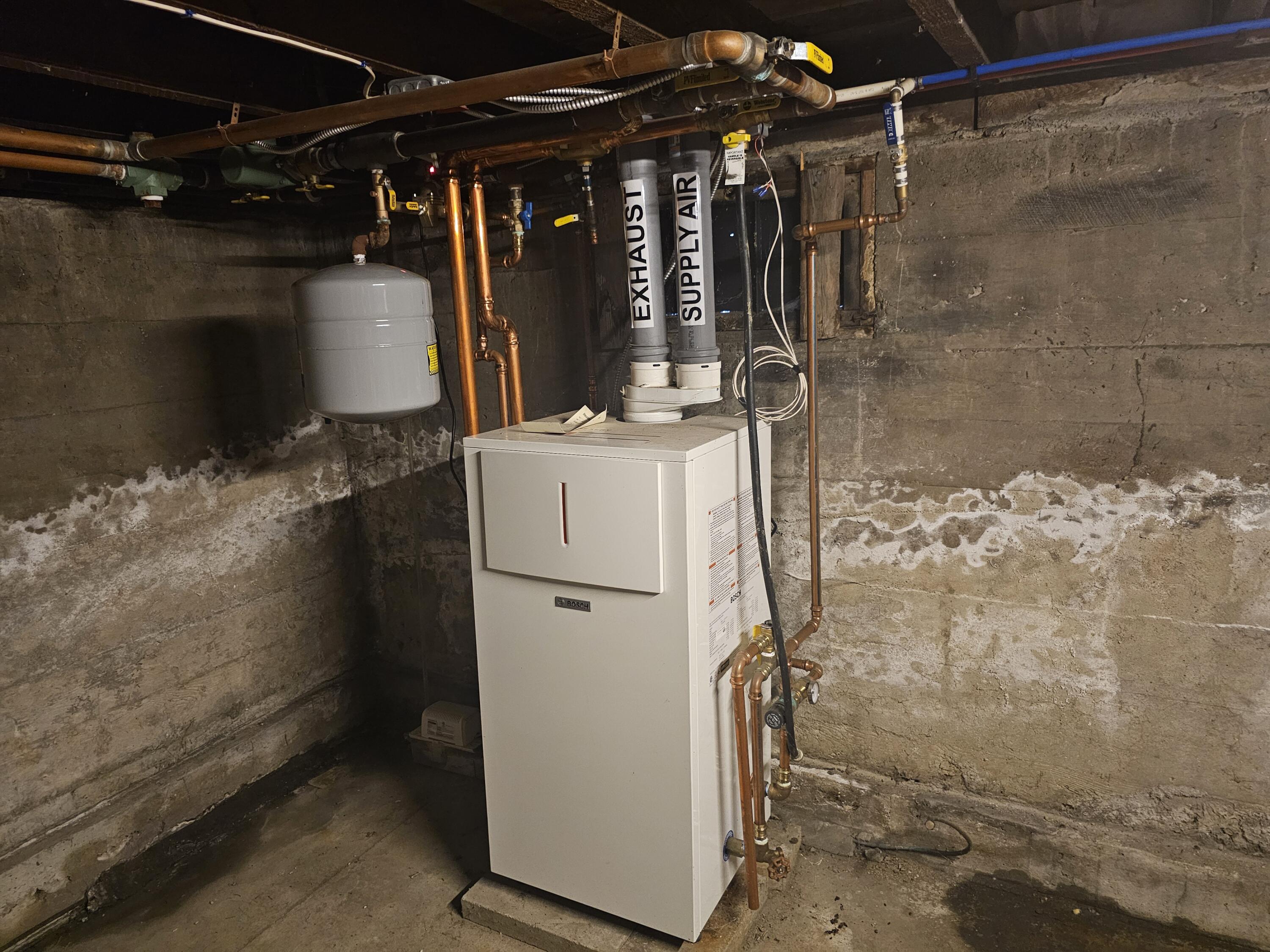 101 Elm Street, Lewiston, ME 04240 newer gas boiler