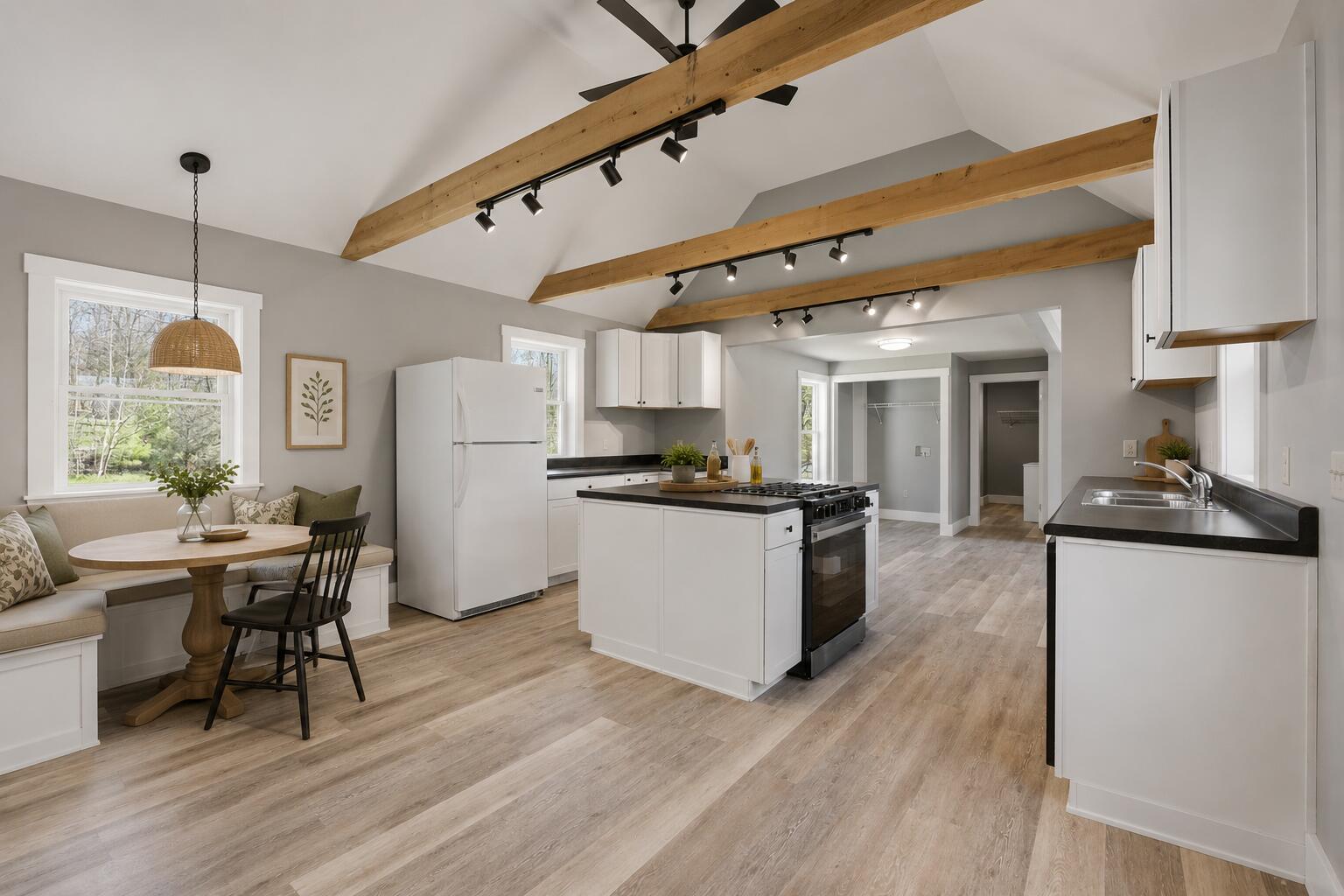 222 River Road, Richmond, ME, 04357
