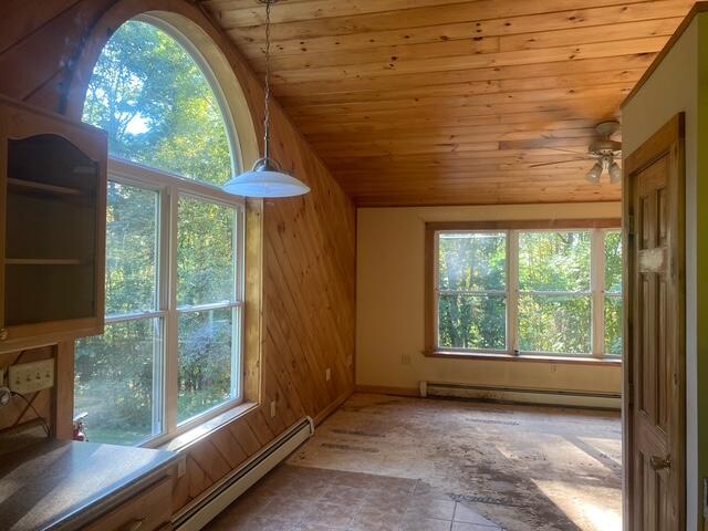 344 Crowell Hill Road, Vassalboro, ME 04989 Living room