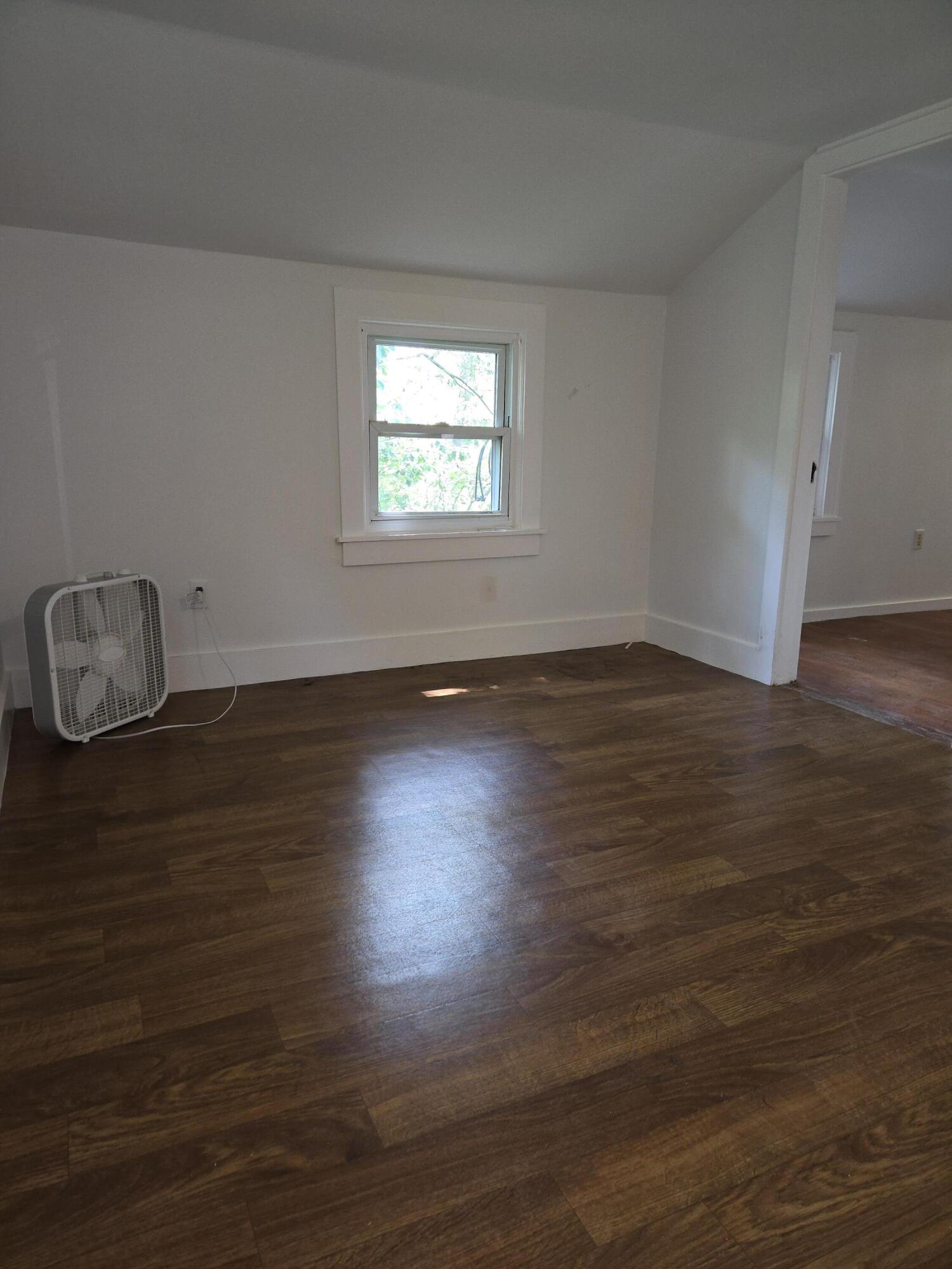25 Falmouth Road, Falmouth, ME 04105 UNIT 1