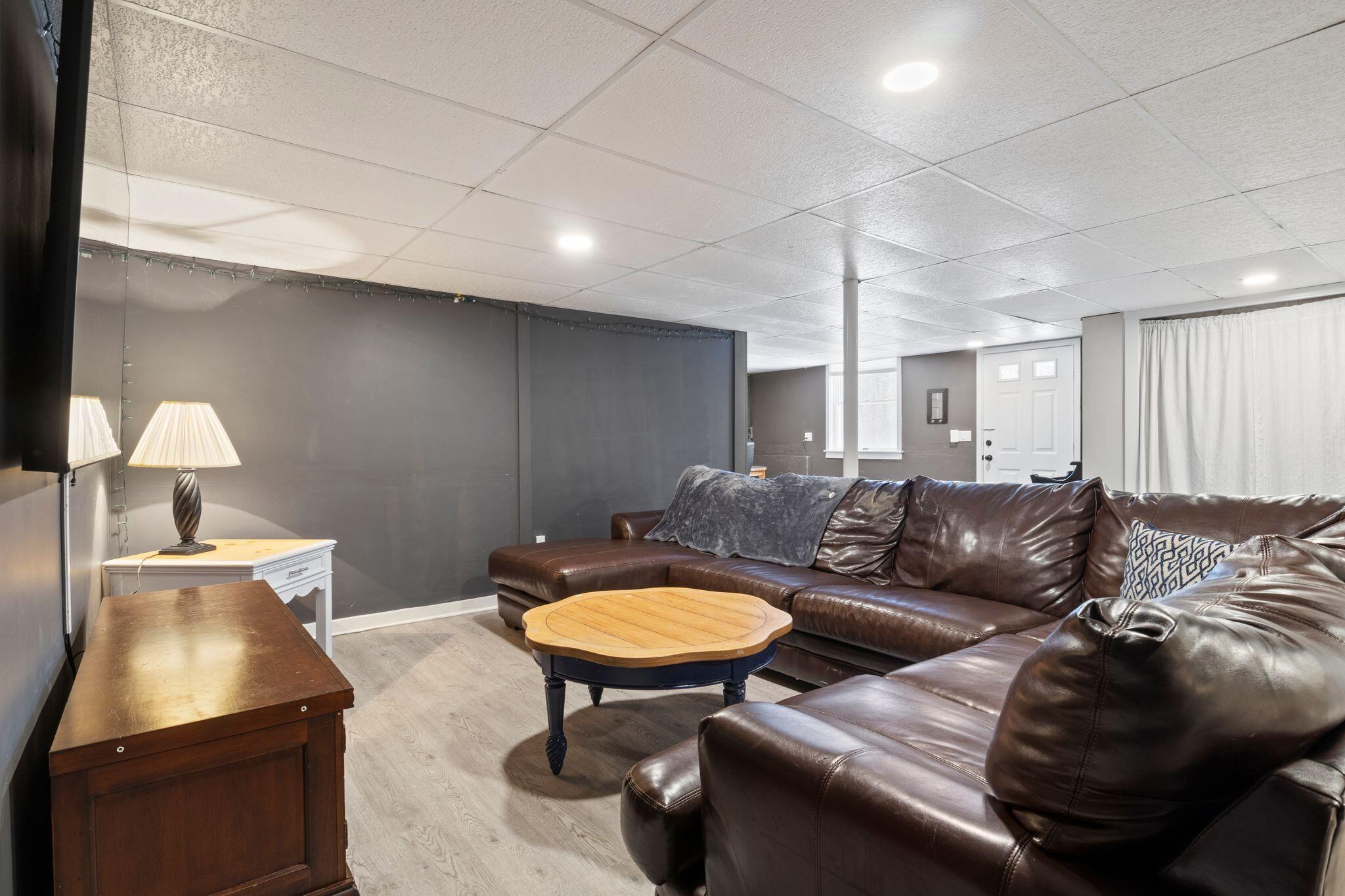 15 Monroe Drive, Naples, ME, 04055