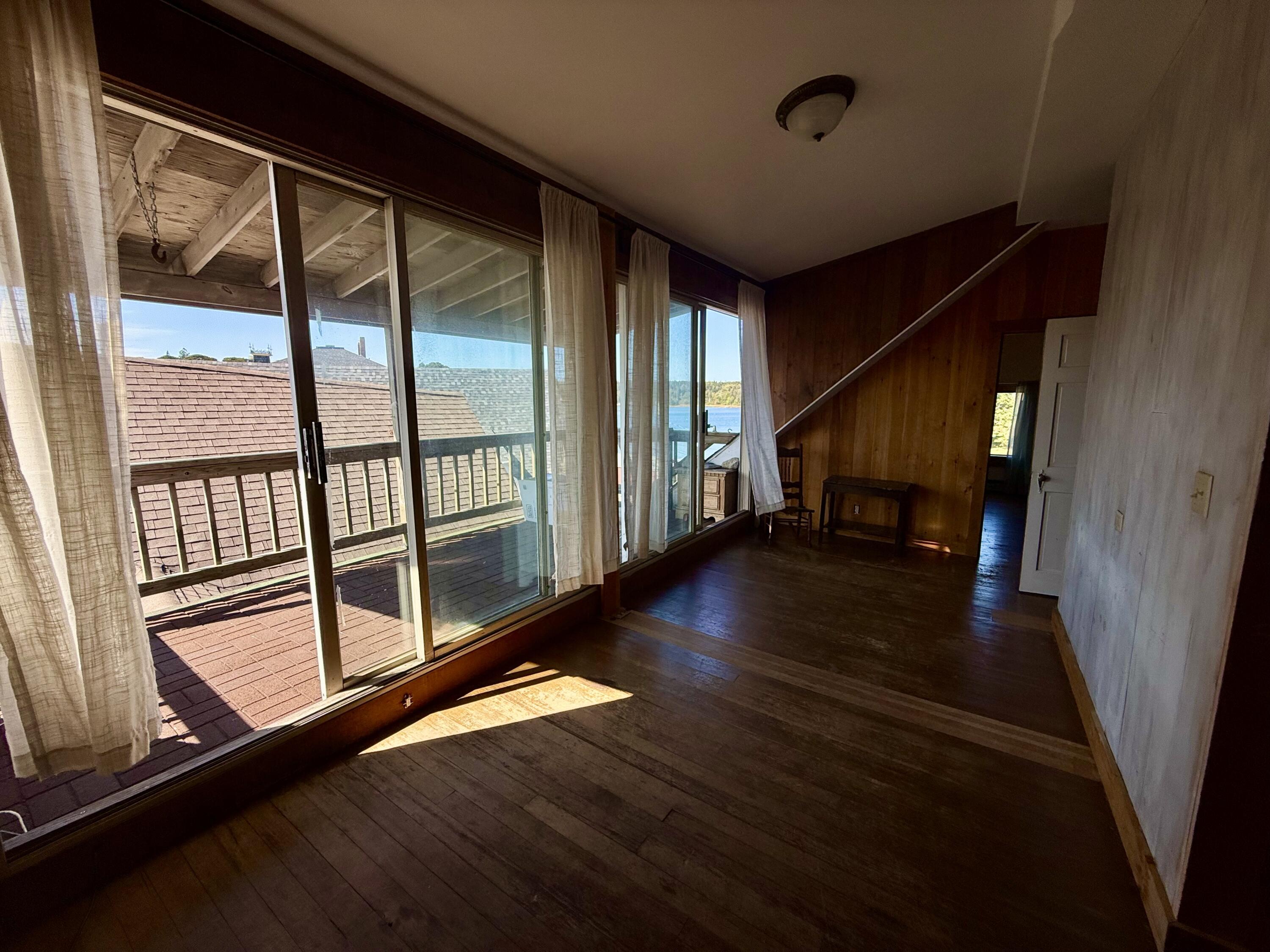 64 Main Street, Vinalhaven, ME, 04863