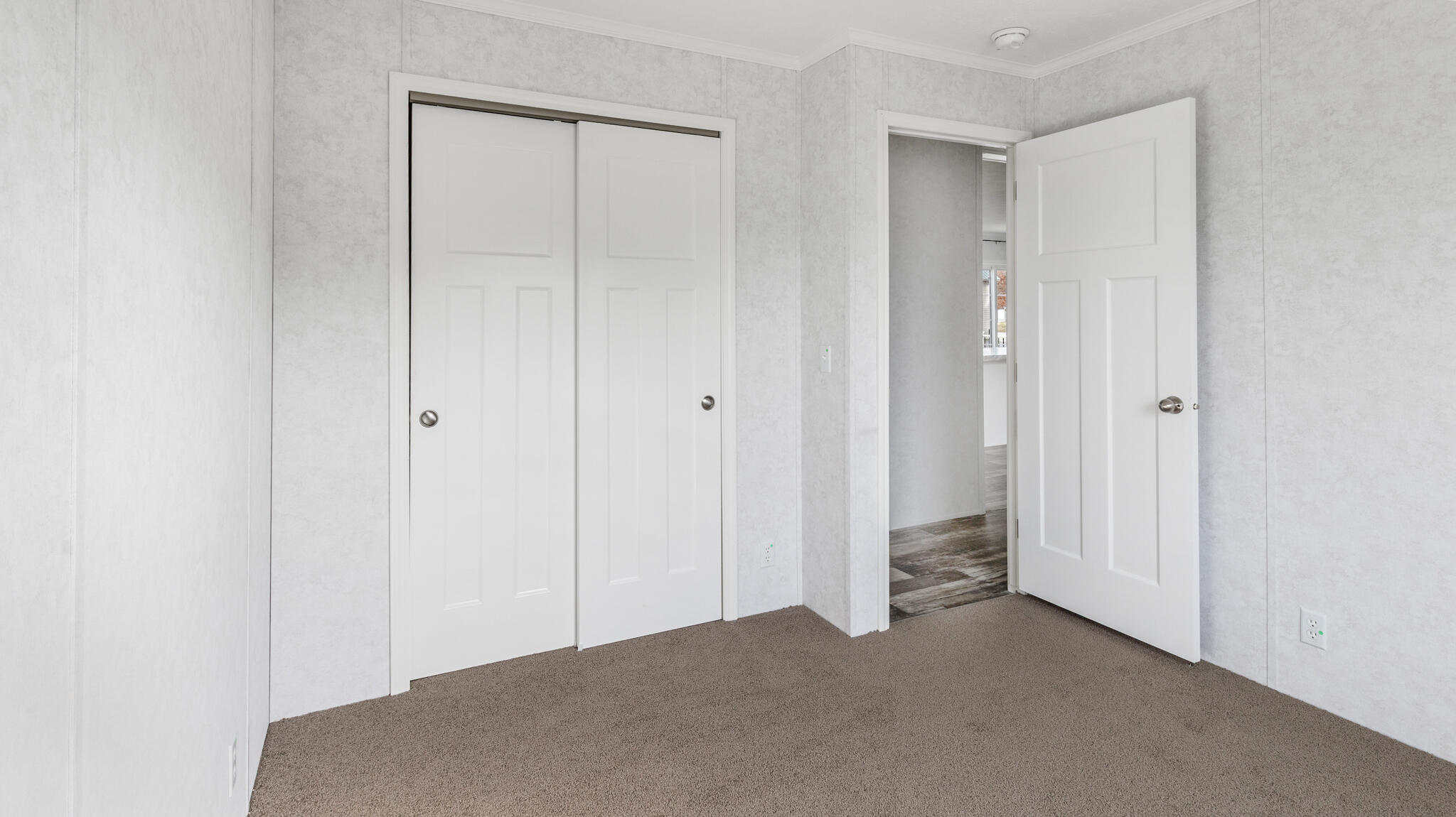 30 Main Road, Holden, ME, 04429