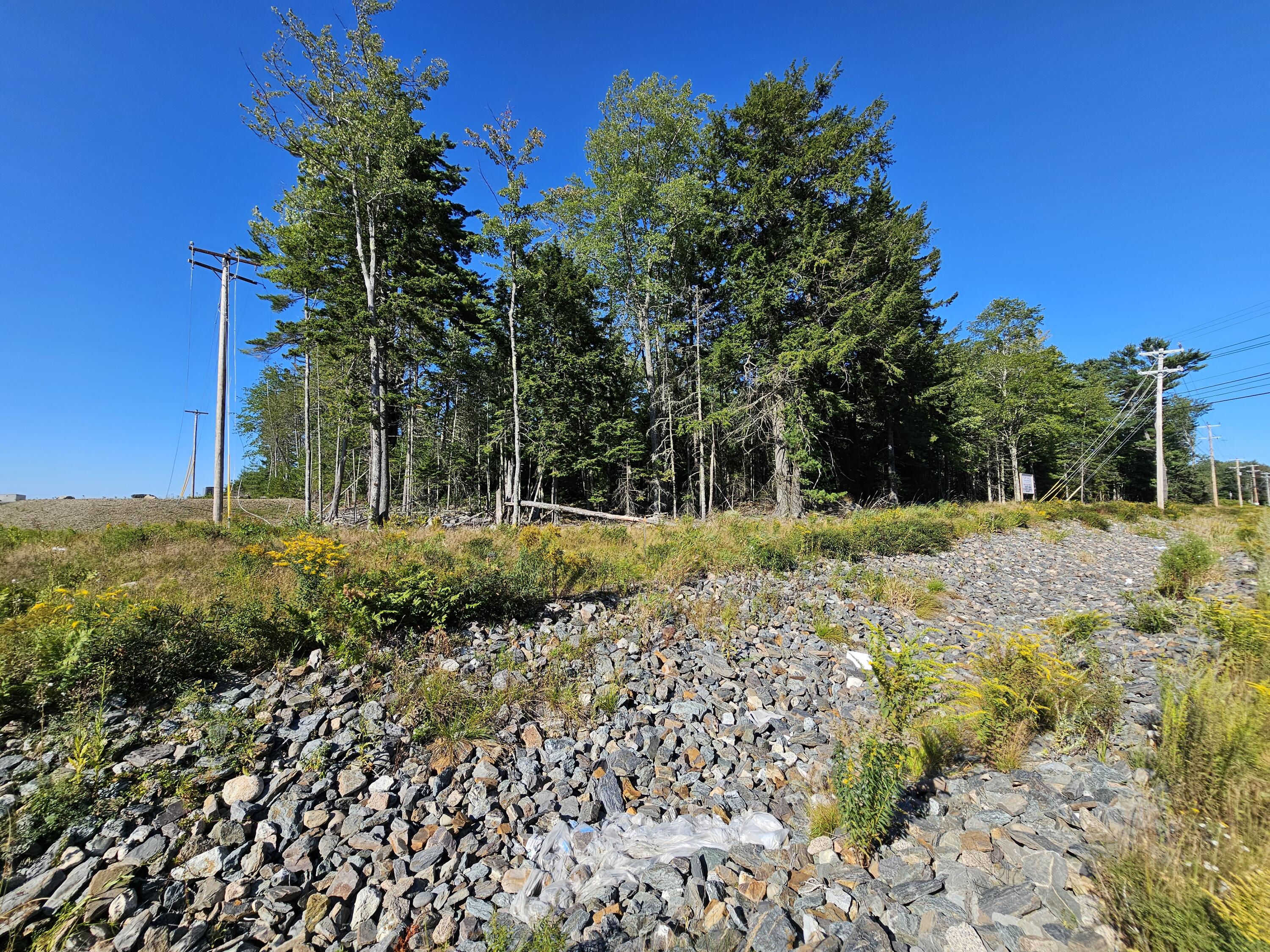 576 US Hwy 1, Hancock, ME, 04640