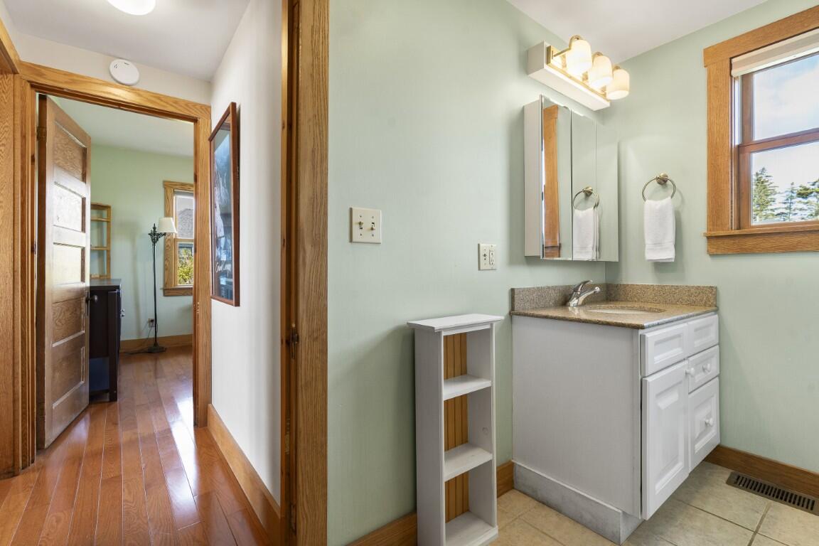 22 Gray Road, Southport, ME, 04576