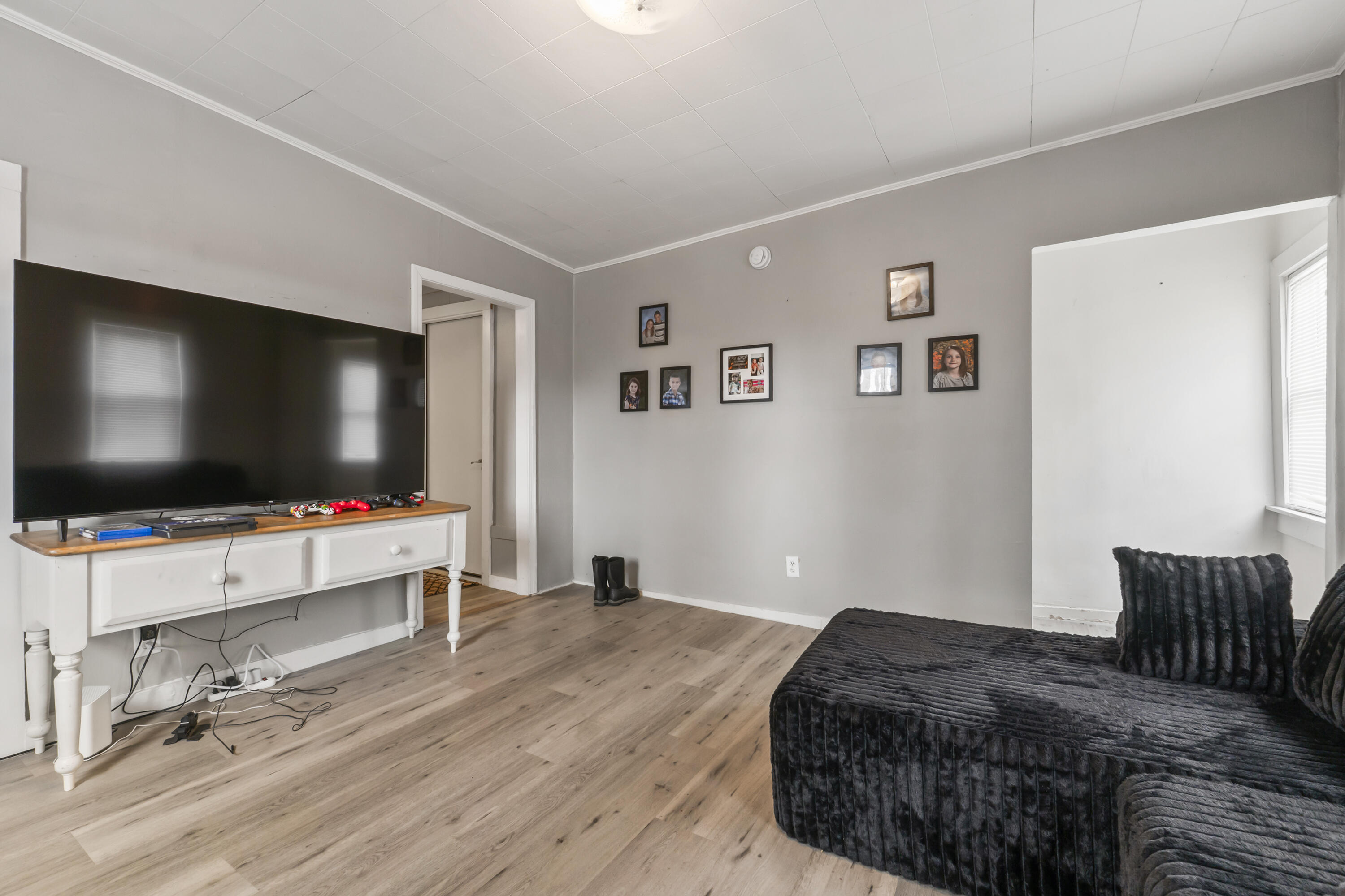 16 Main Street, Topsham, ME, 04086