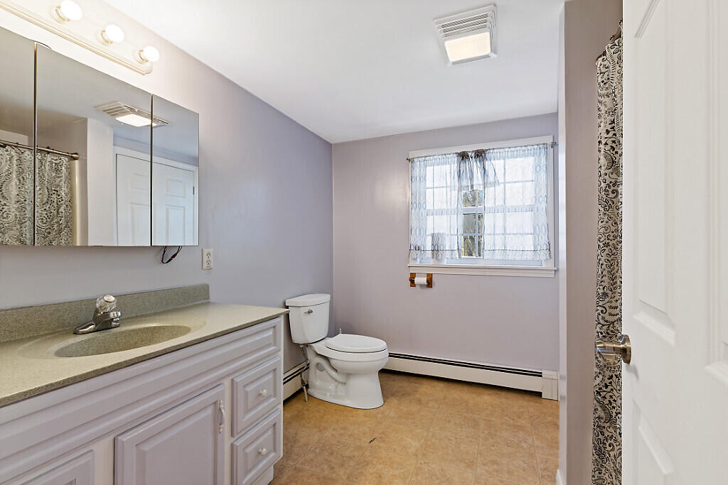 33 Belfast Augusta Road E, Searsmont, ME, 04973