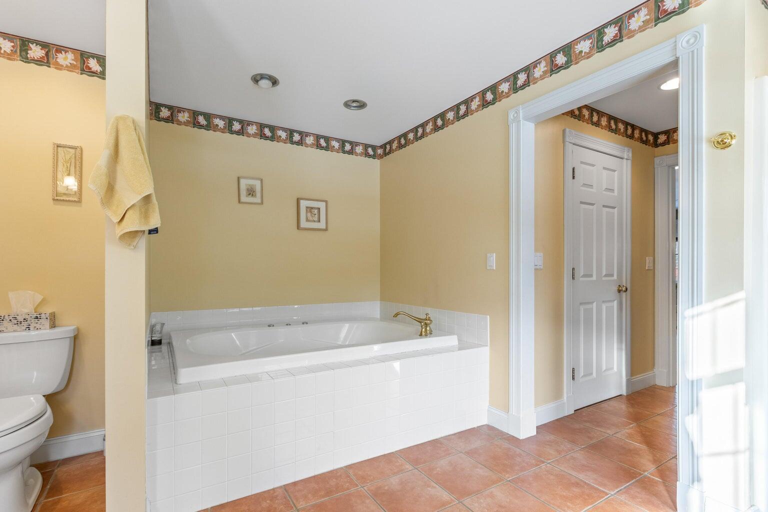 51 Old Field Road, Yarmouth, ME, 04096