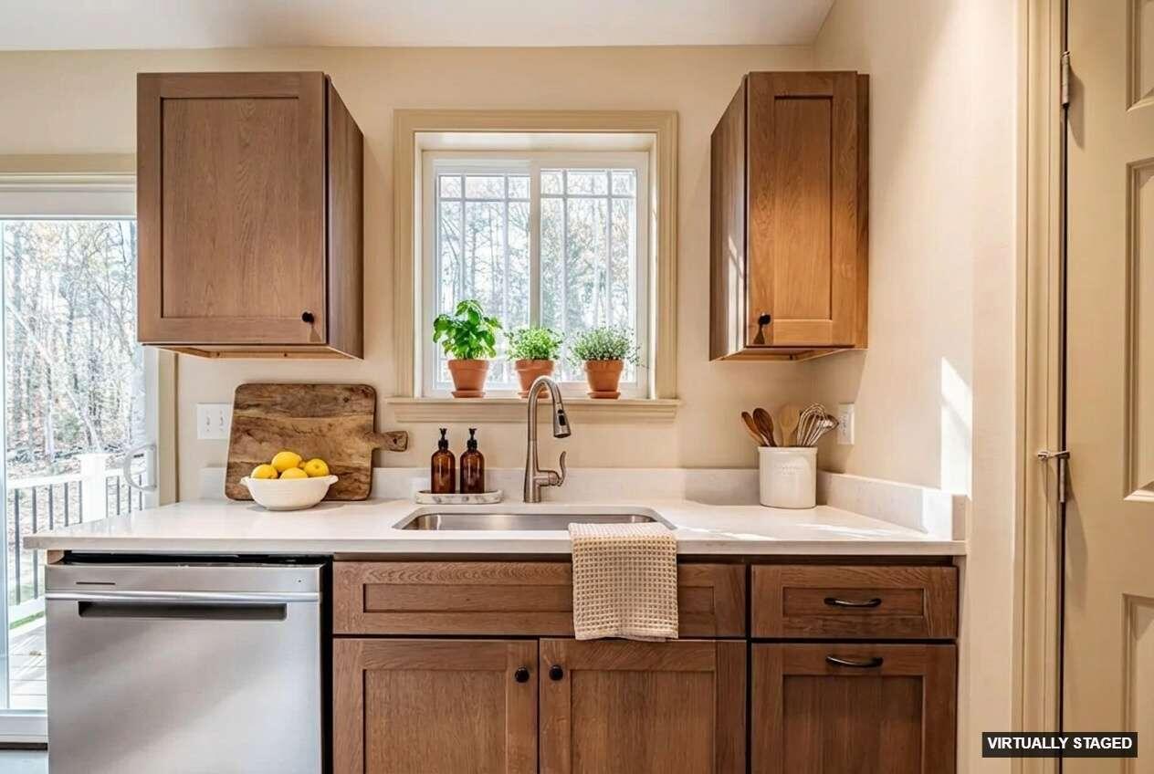 33 Woodbrey Lane, Standish, ME, 04084