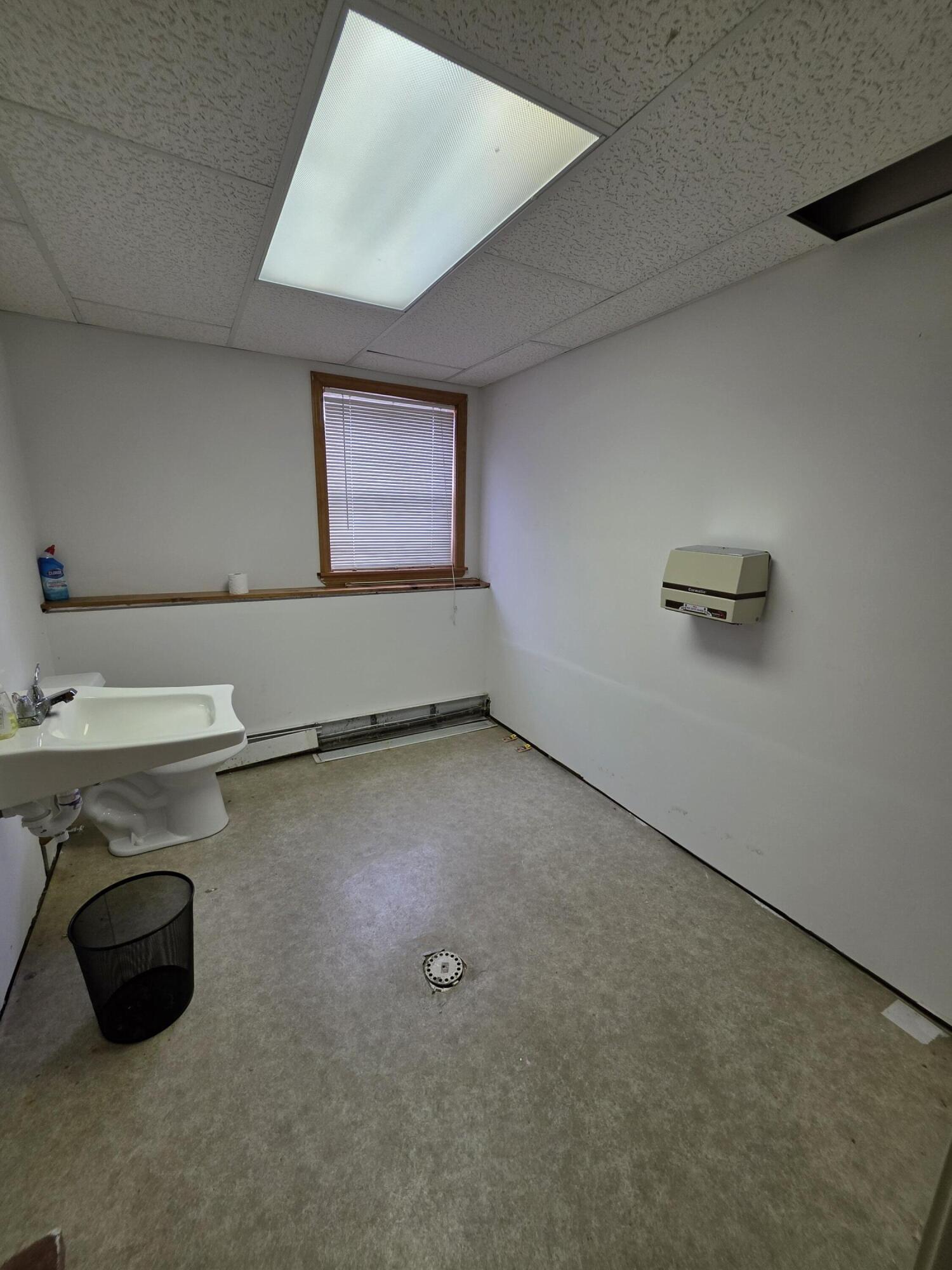 94 Race Course Road, Bucksport, ME, 04416