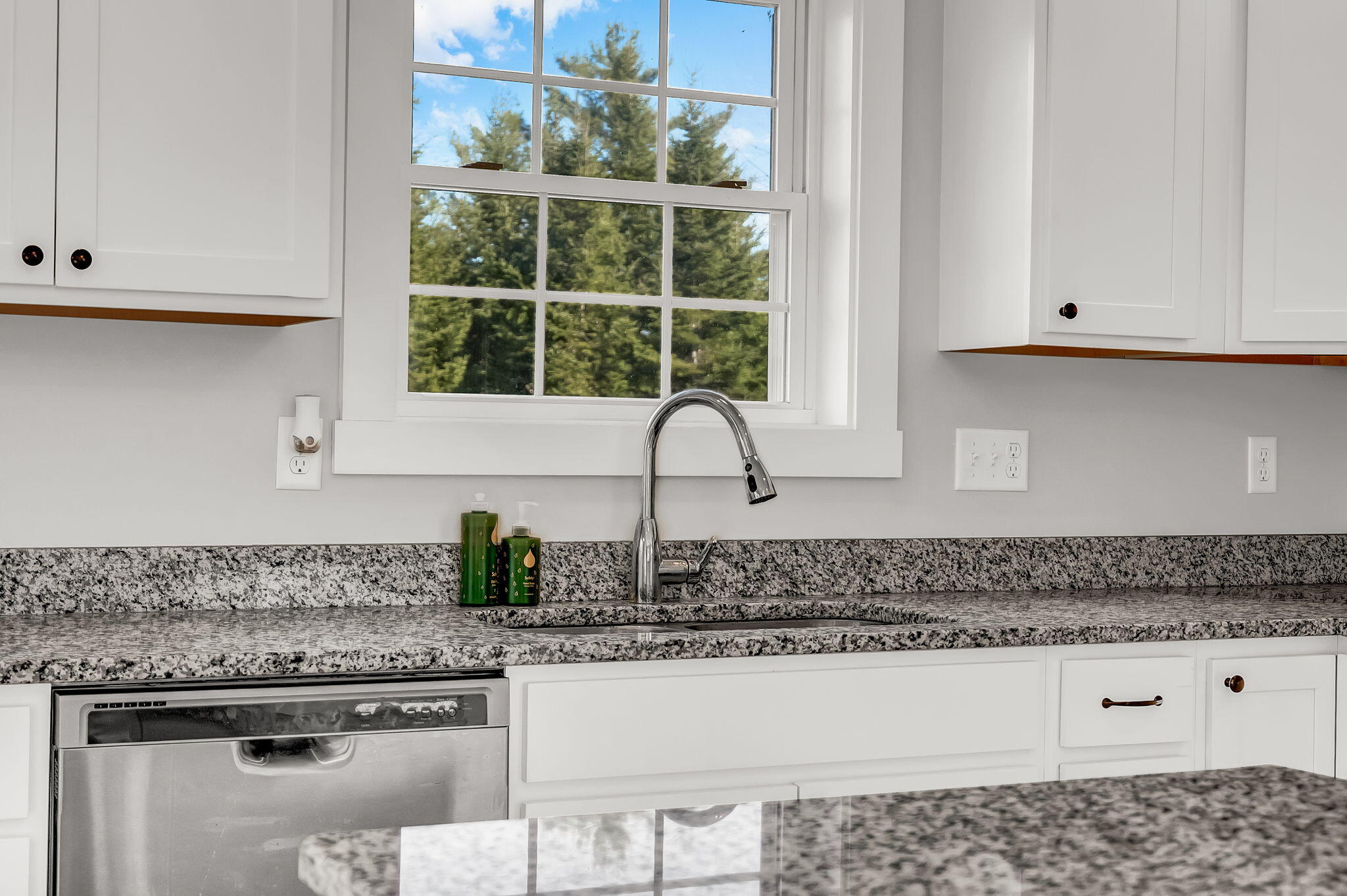 2016 Hemlock Drive, Hermon, ME, 04401
