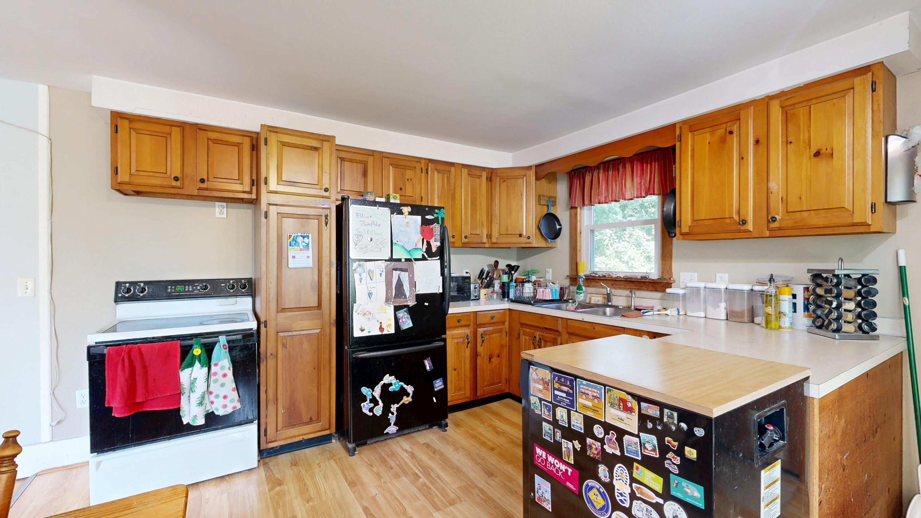 12 Gerry Avenue, South Portland, ME 04106 Kitchen