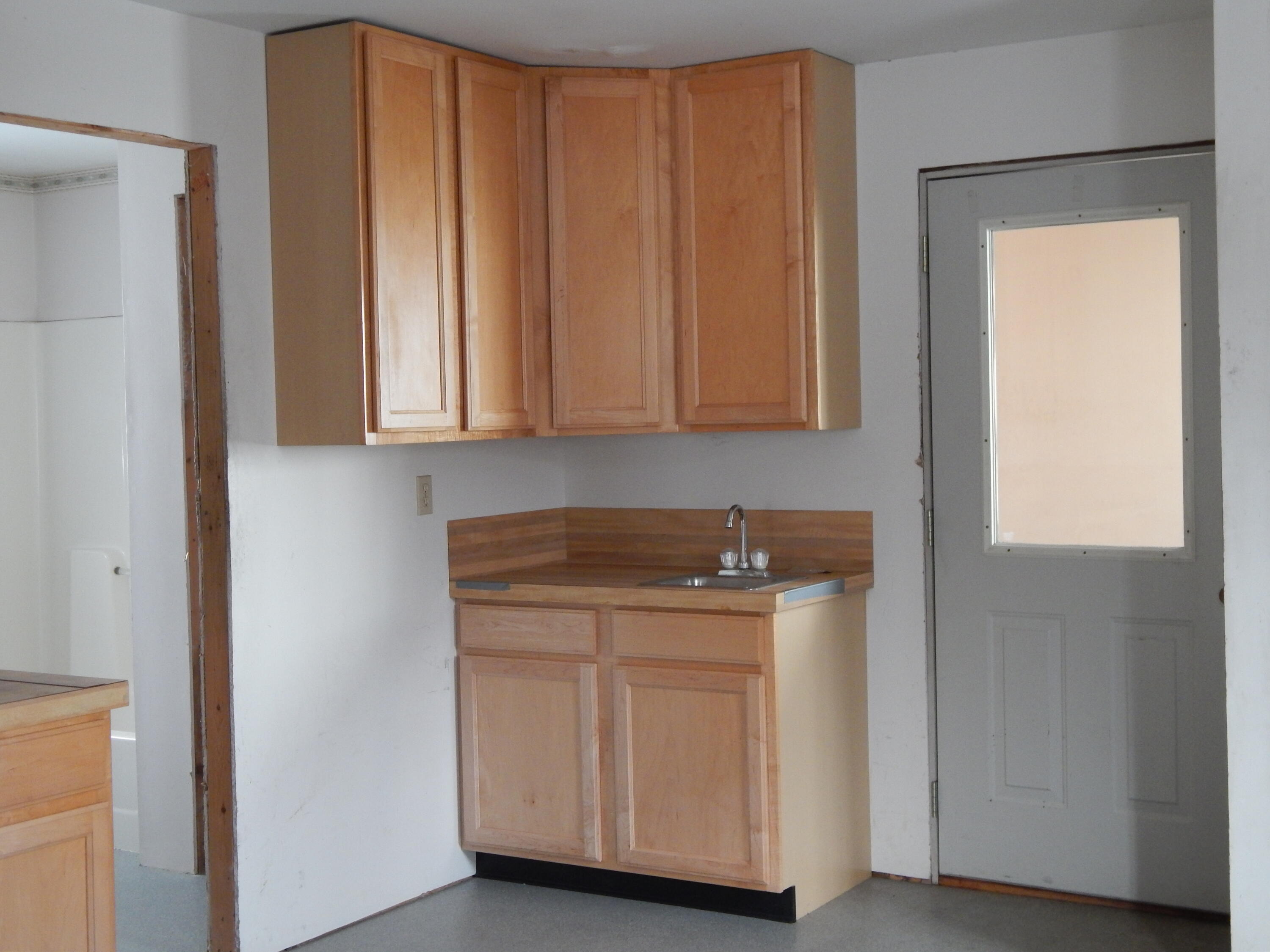 19 Park Street, Paris, ME, 04281