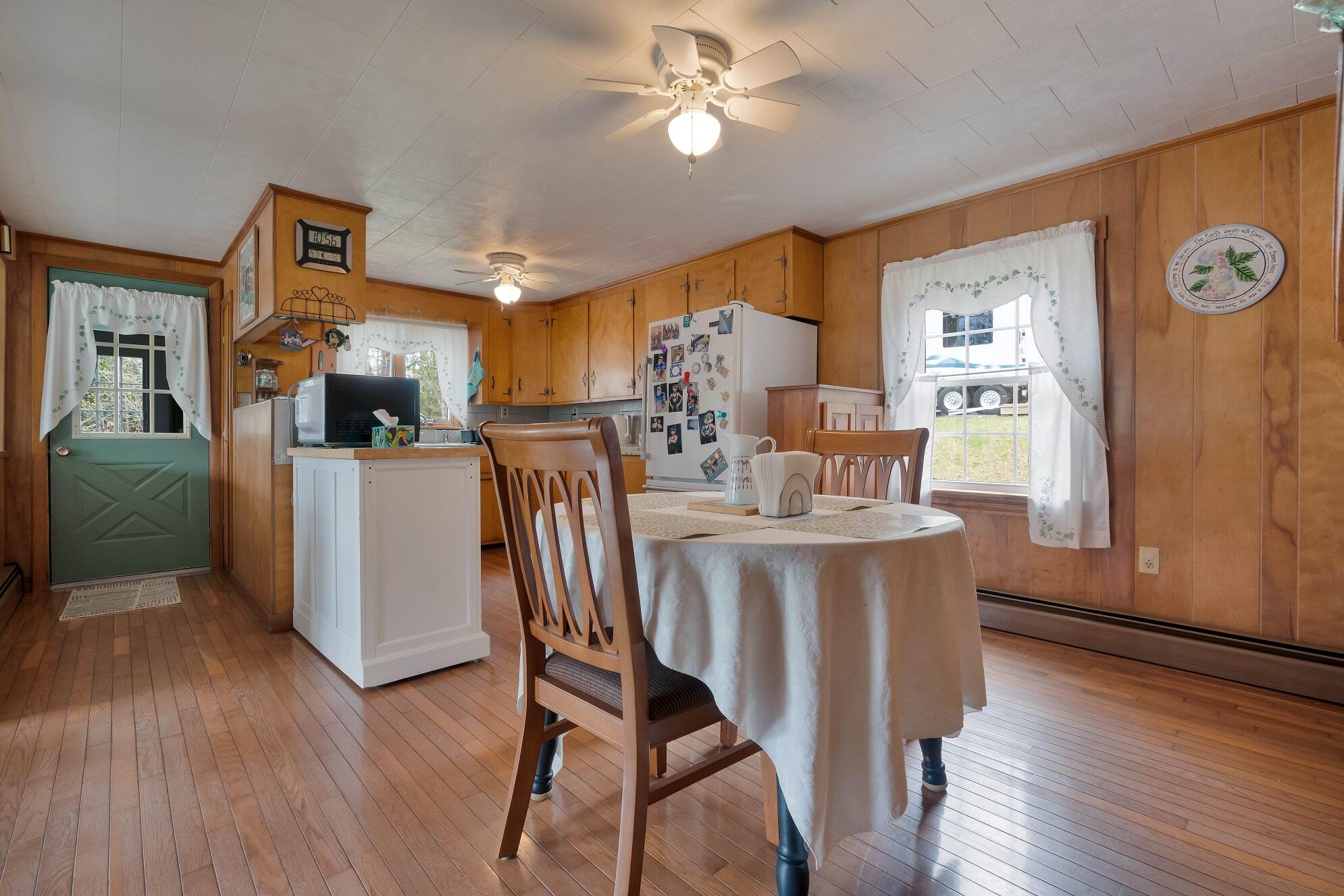 270 Hebron Road, Paris, ME 04281 Kitchen Dining