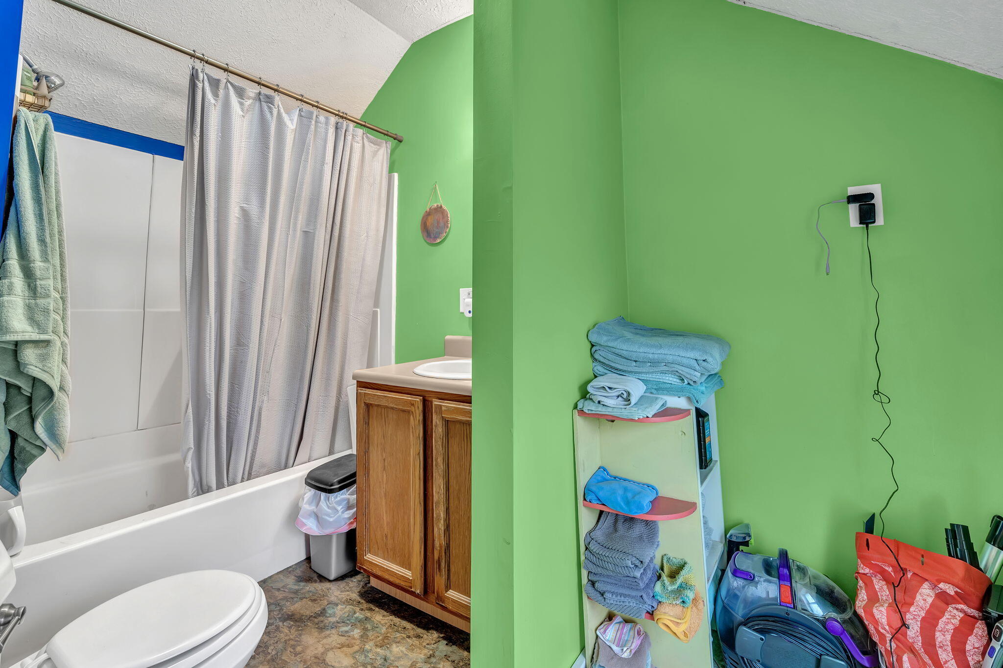 2-web-or-mls-137-cobbosseecontee-rd