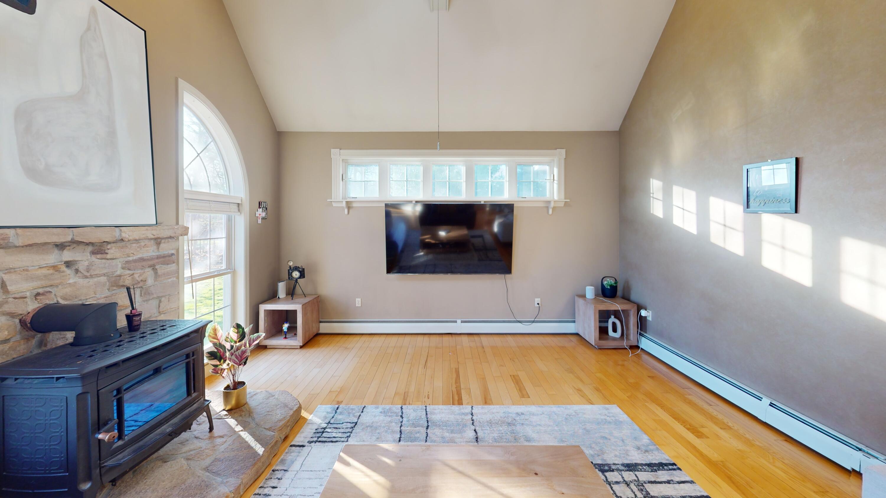 21 Longmeadow Drive, Veazie, ME, 04401