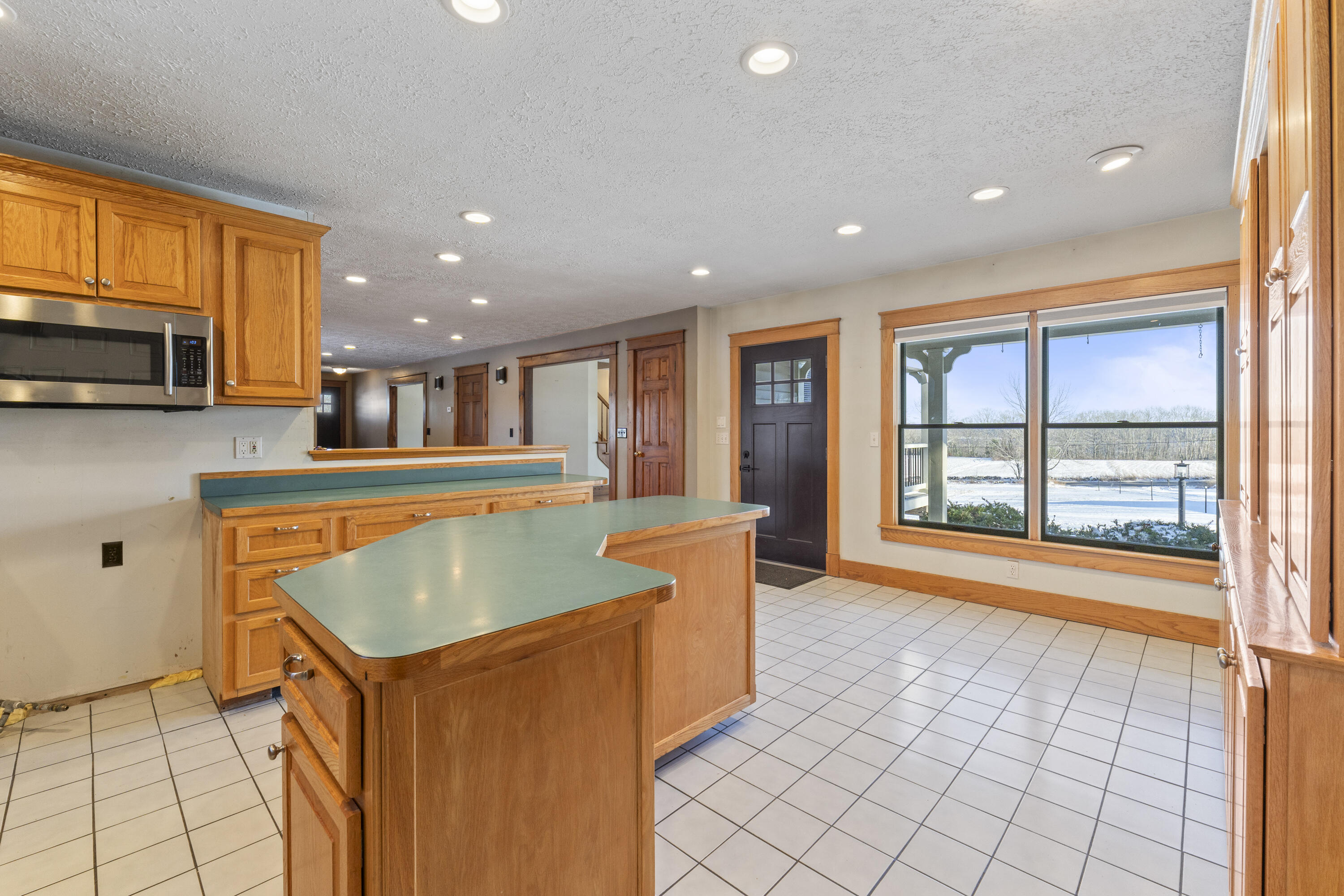 467 Bay Road, Bowdoinham, ME, 04008