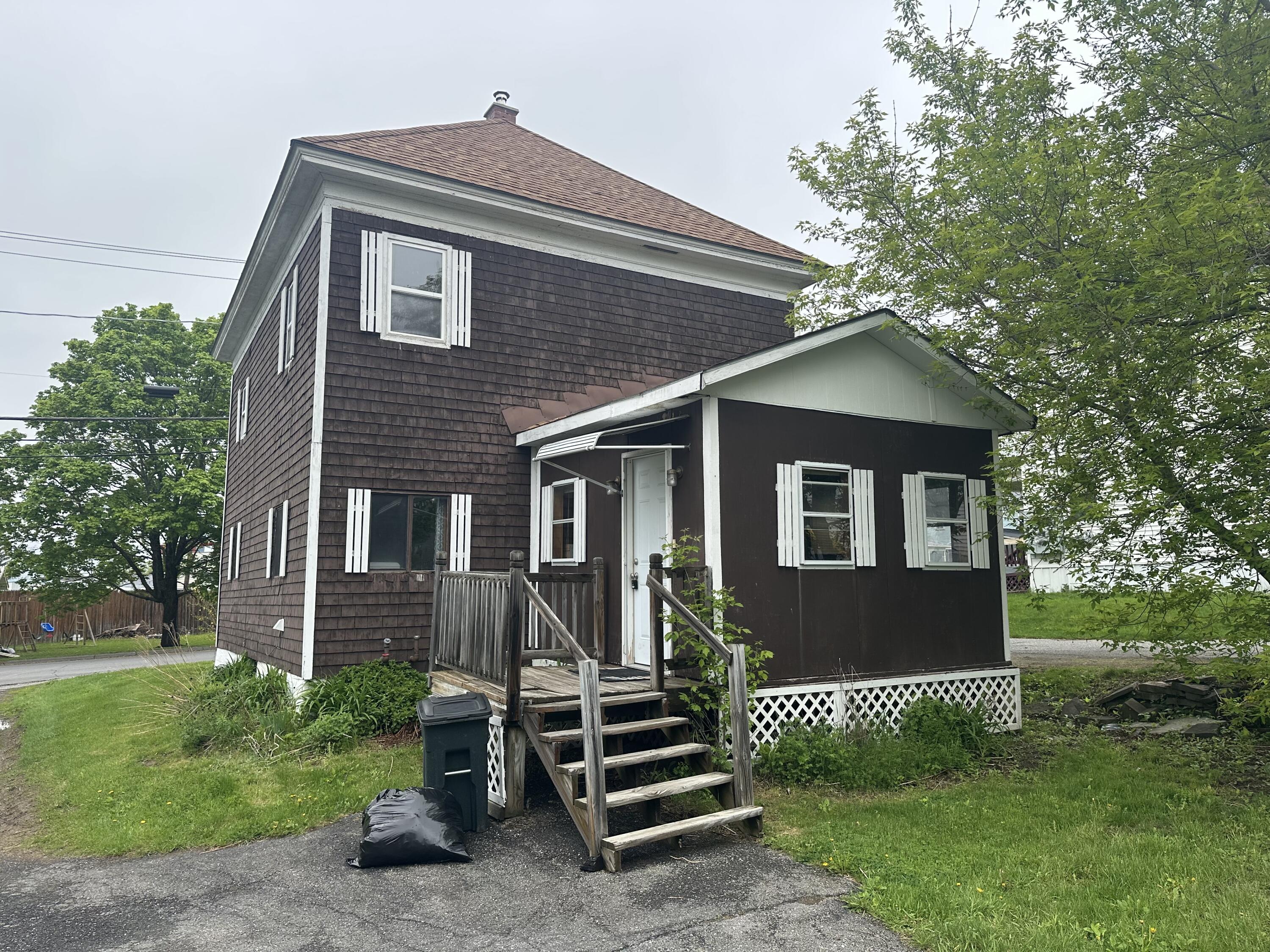 16 Allen Street, Presque Isle, ME 04769 IMG_7976