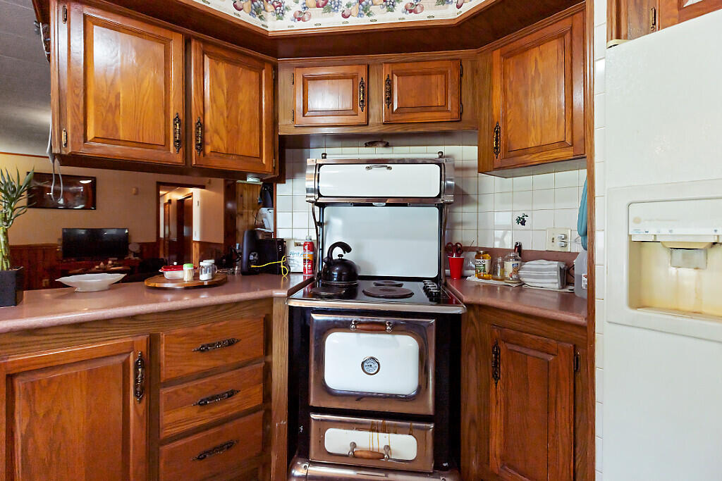 1650 N Belfast Avenue, Vassalboro, ME 04989 39_BP5A0225_DxO_mls