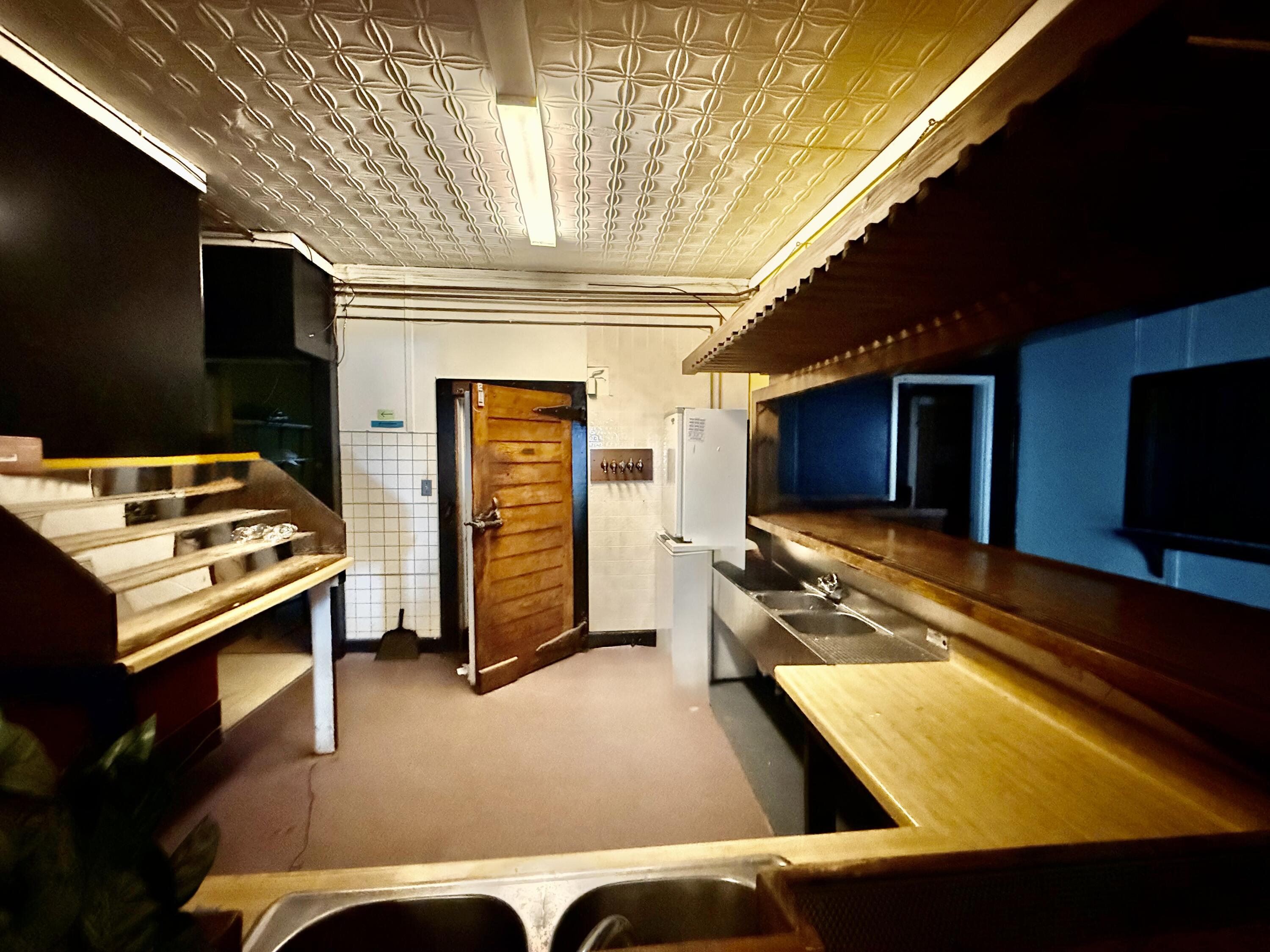 54 W Main Street, Vinalhaven, ME, 04863