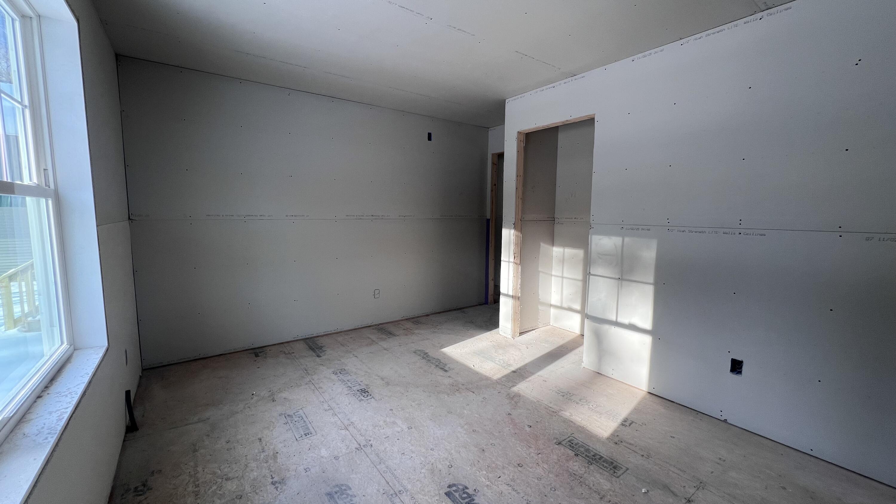 140 Raymond Hill Road, Raymond, ME, 04071