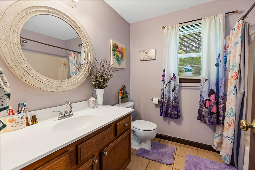 23 primary private bath