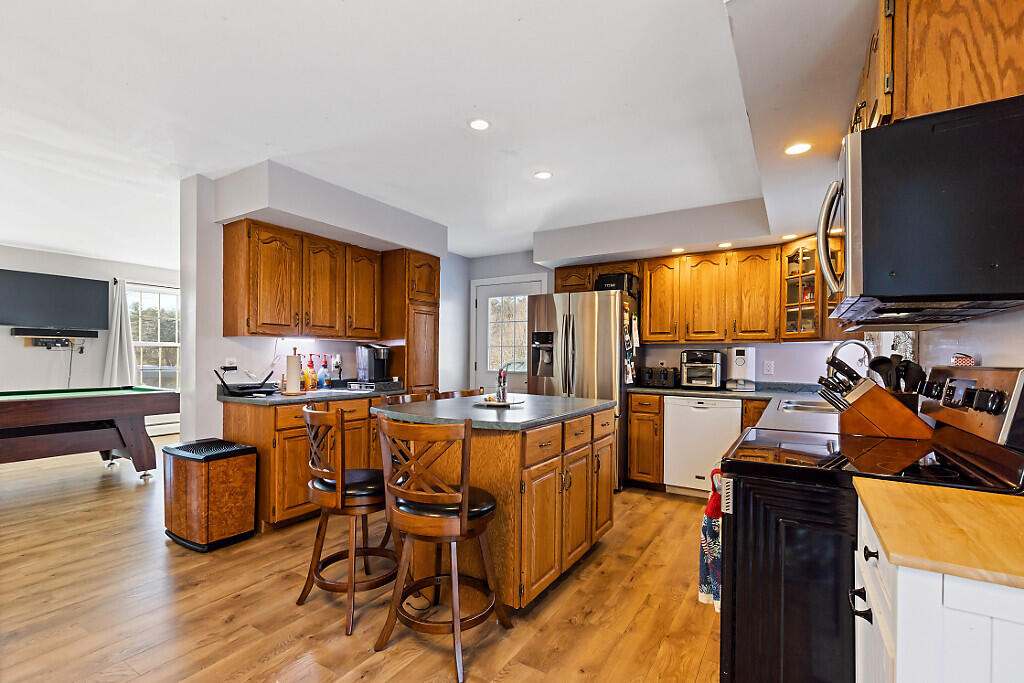 33 Belfast Augusta Road E, Searsmont, ME, 04973