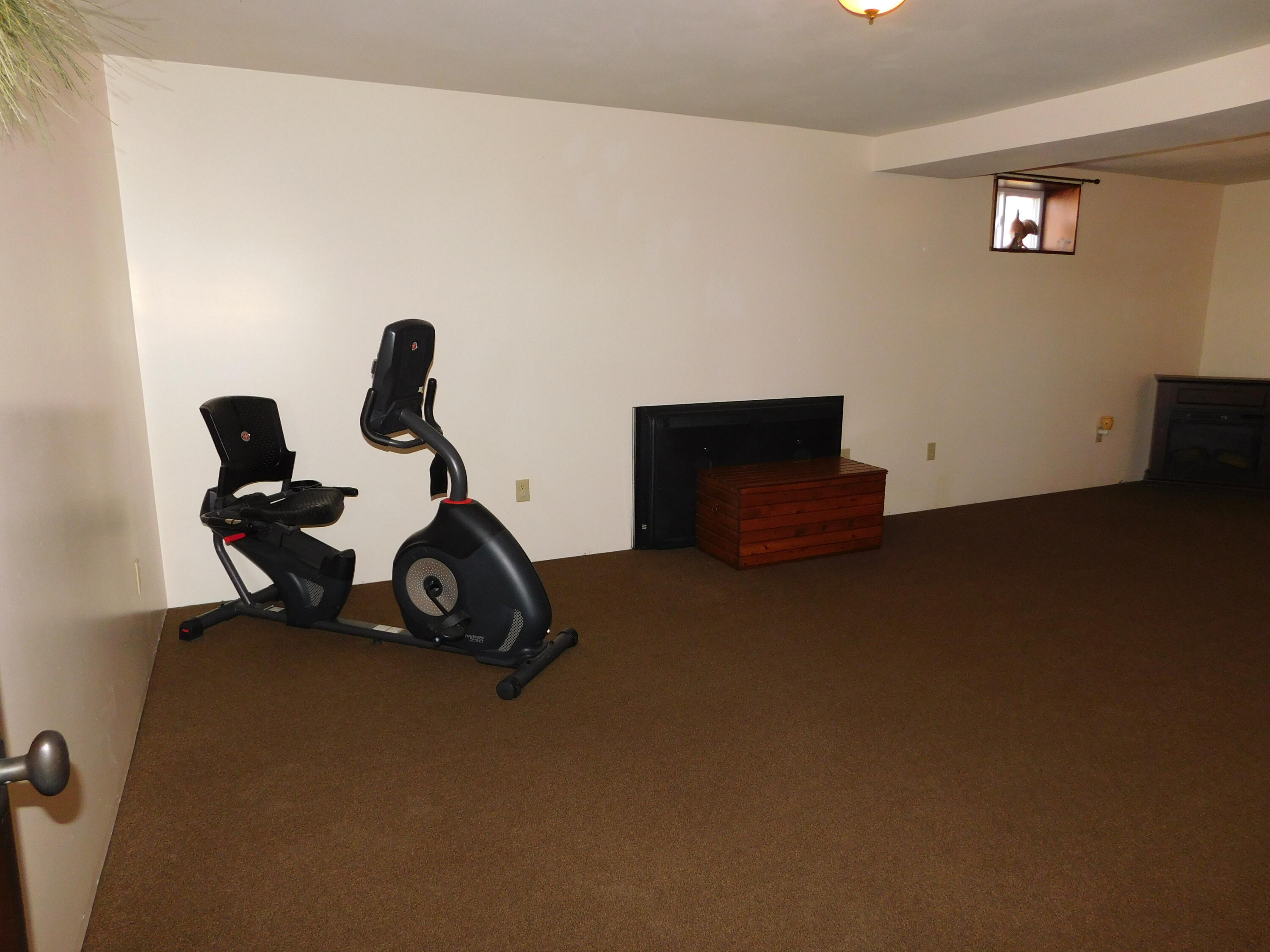 557 Enfield Road, Lincoln, ME, 04457